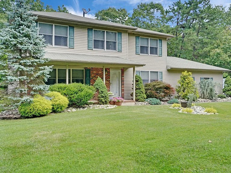Jackson House: 70 Bowman Rd
