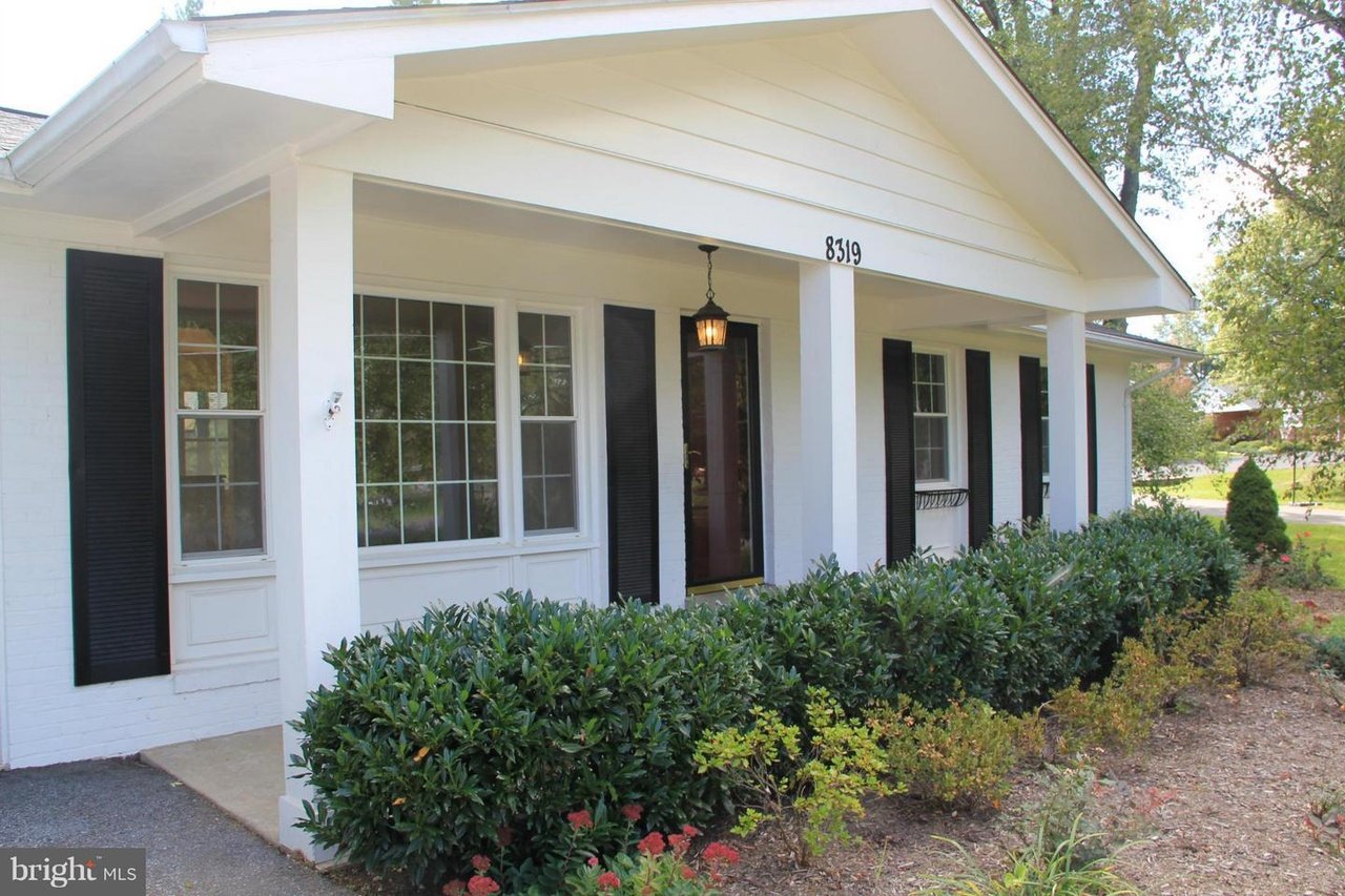Frederick House: 8319 Sharon Dr