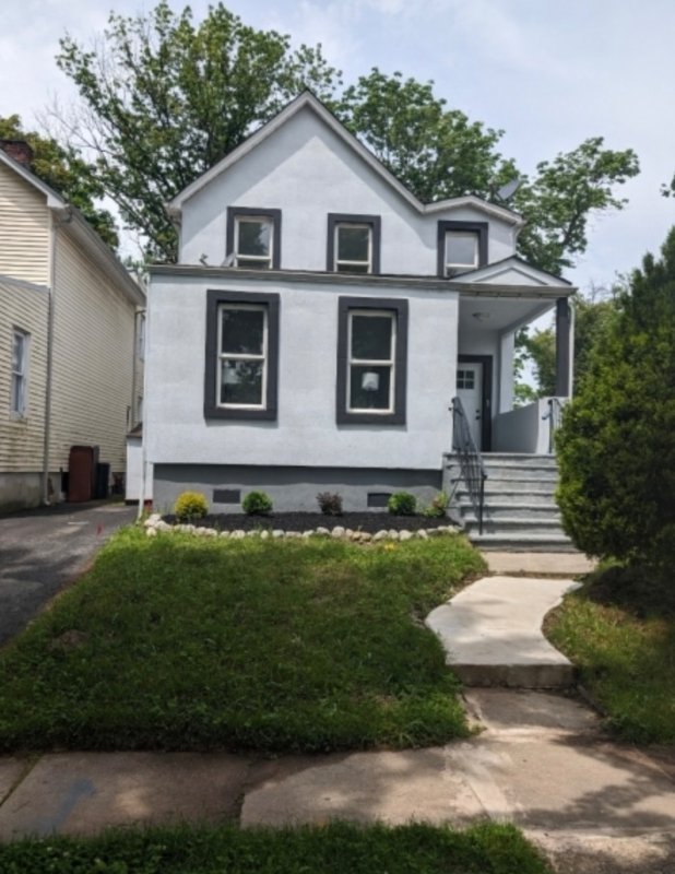east orange Multiplex: 21 oak st