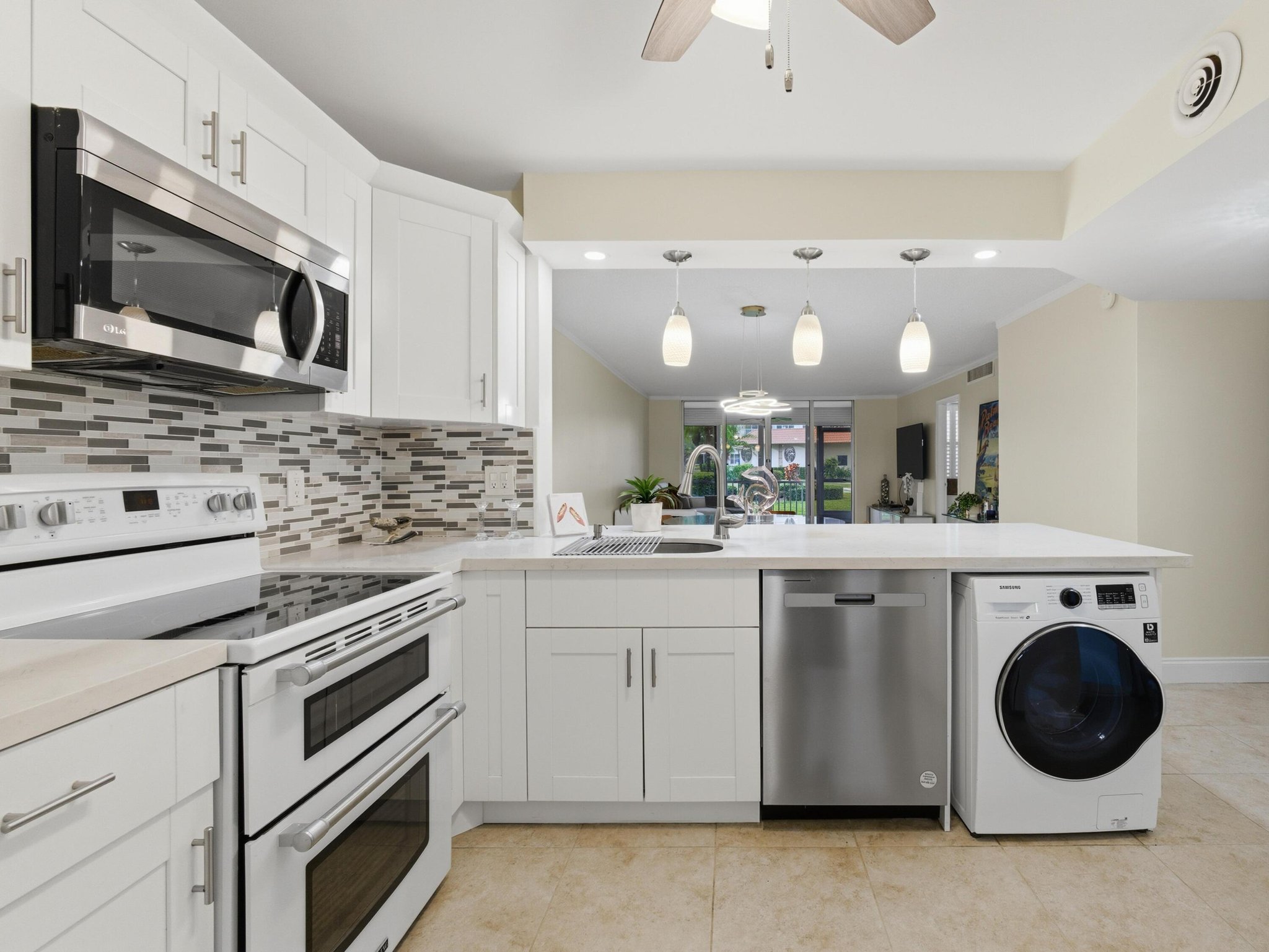 Delray Beach Condo: 911 Gardenia Drive E 150