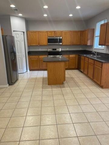 Boynton Beach Townhome: 2757 S Evergreen Circle