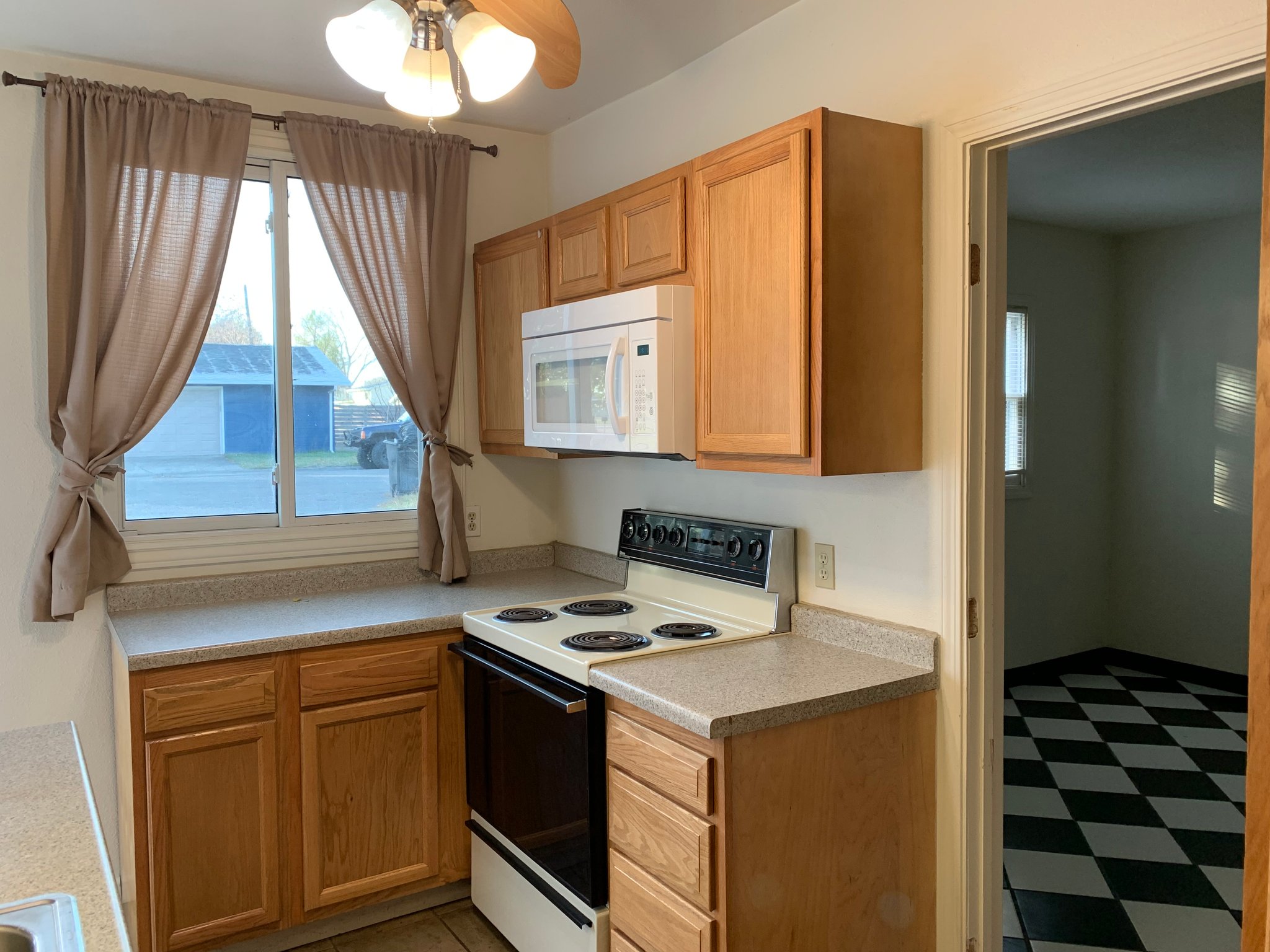 Billings Townhome: 737 Key City Drive