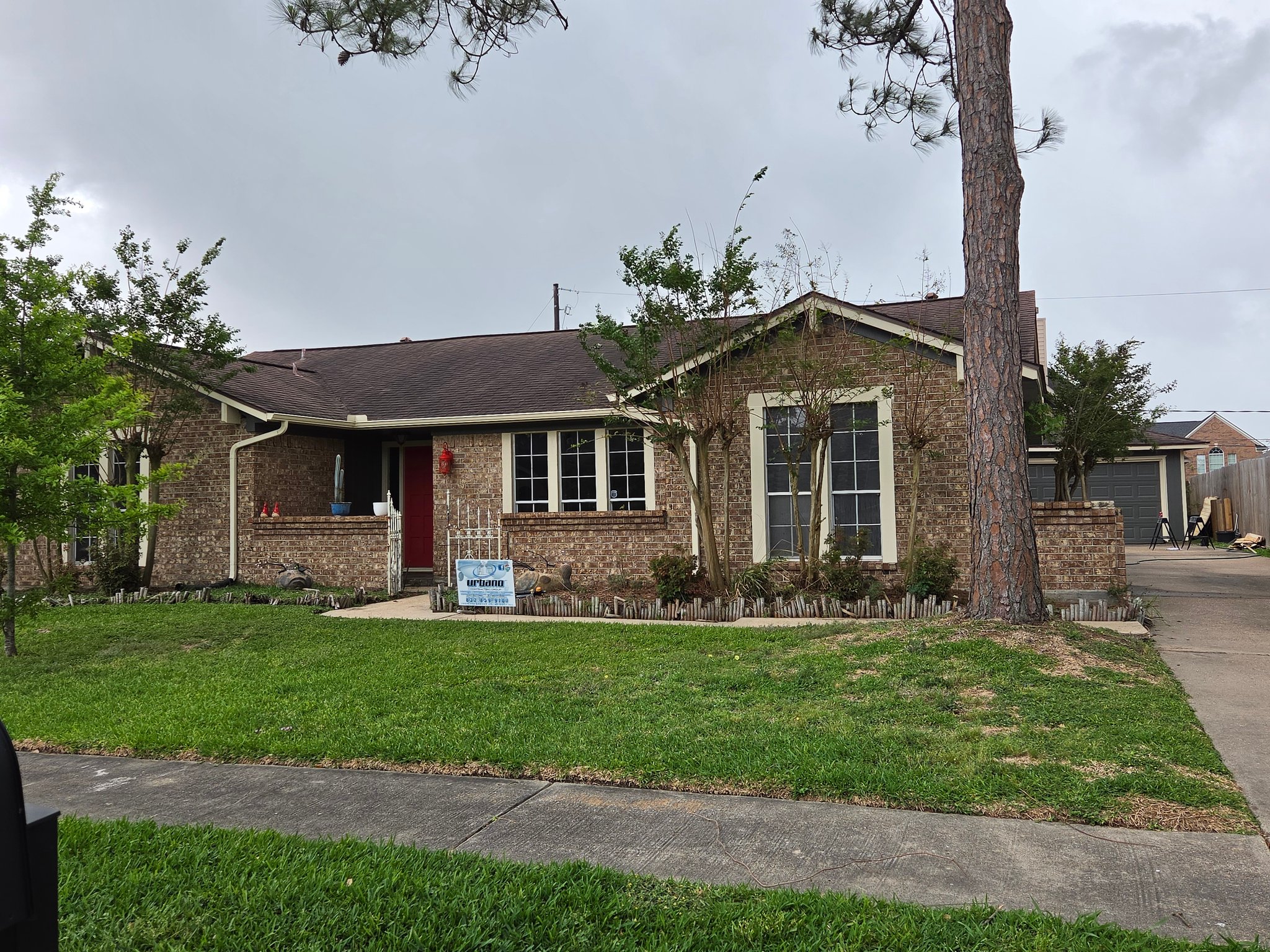 La Porte House: 10336 Rocky Hollow Rd