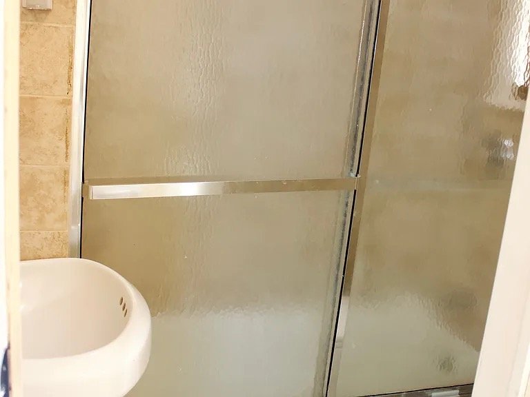 Englewood Apartment: 202 1st St