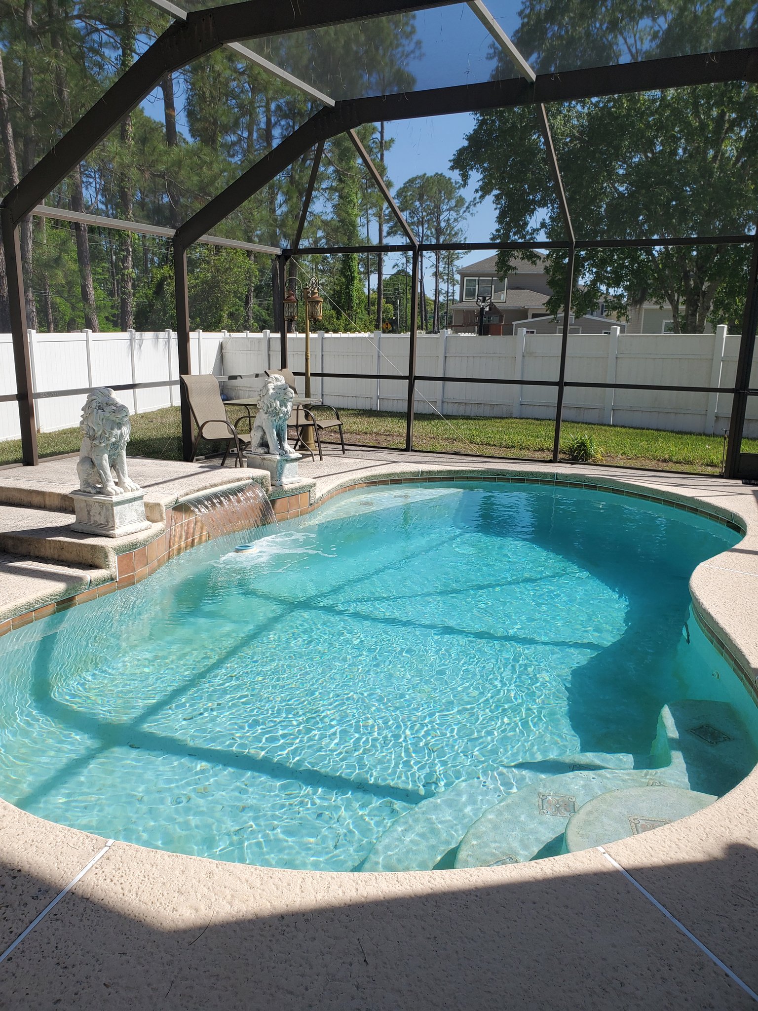 Jacksonville House: 11319 Nettlebrook St E