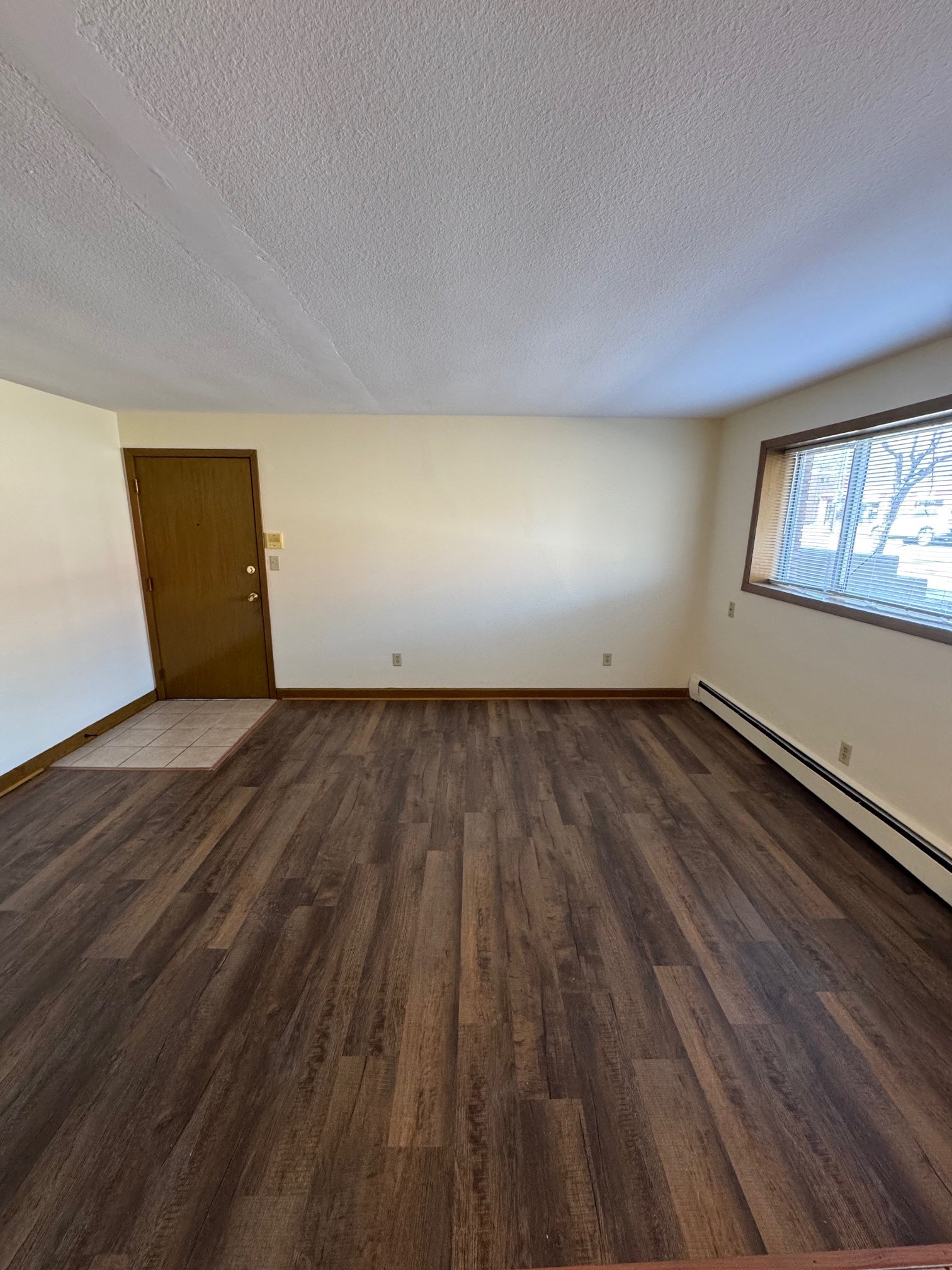 St. Paul Apartment: 464 W. Maryland Ave.