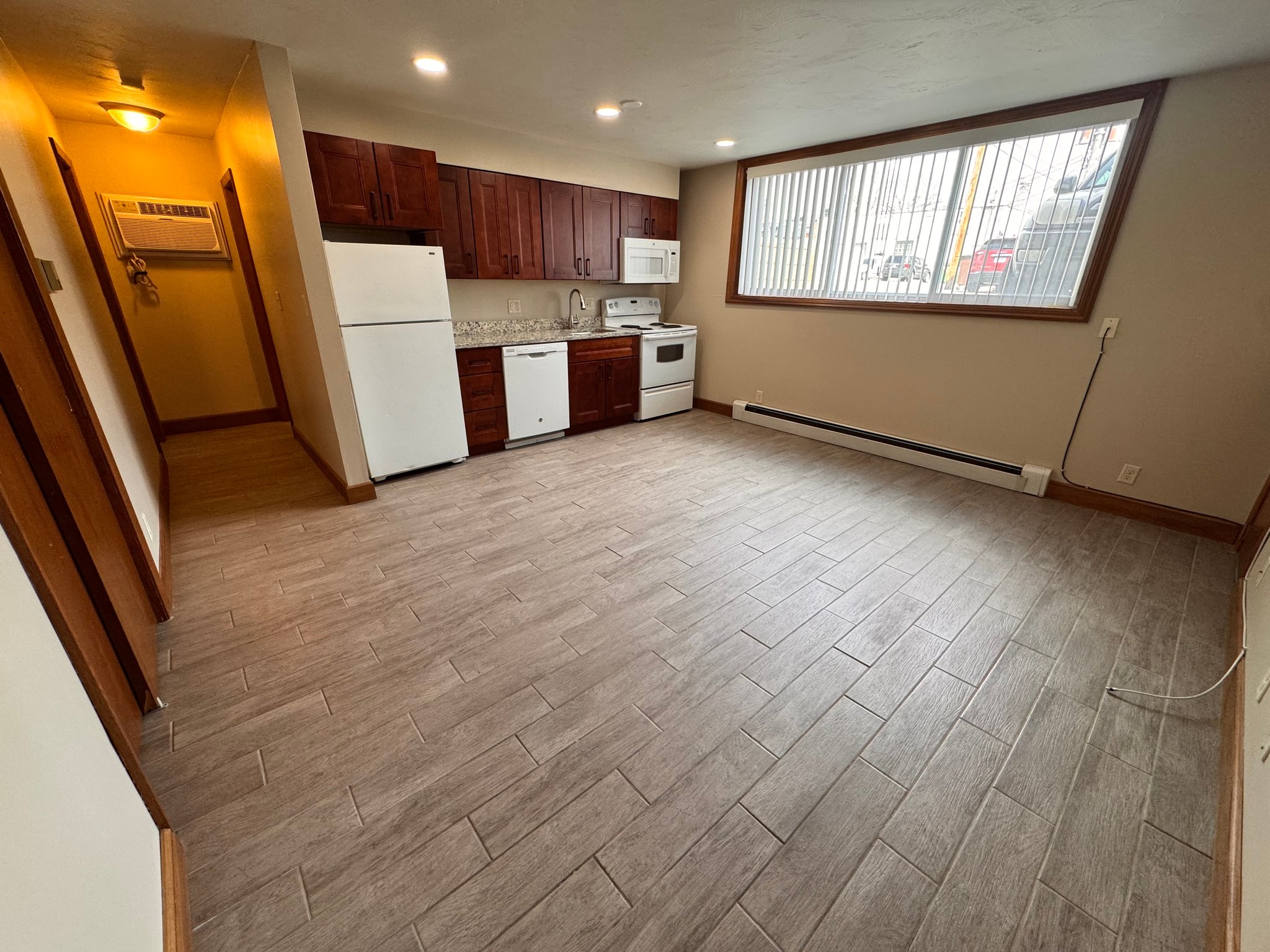 Lincoln Multiplex: 830 South 10th