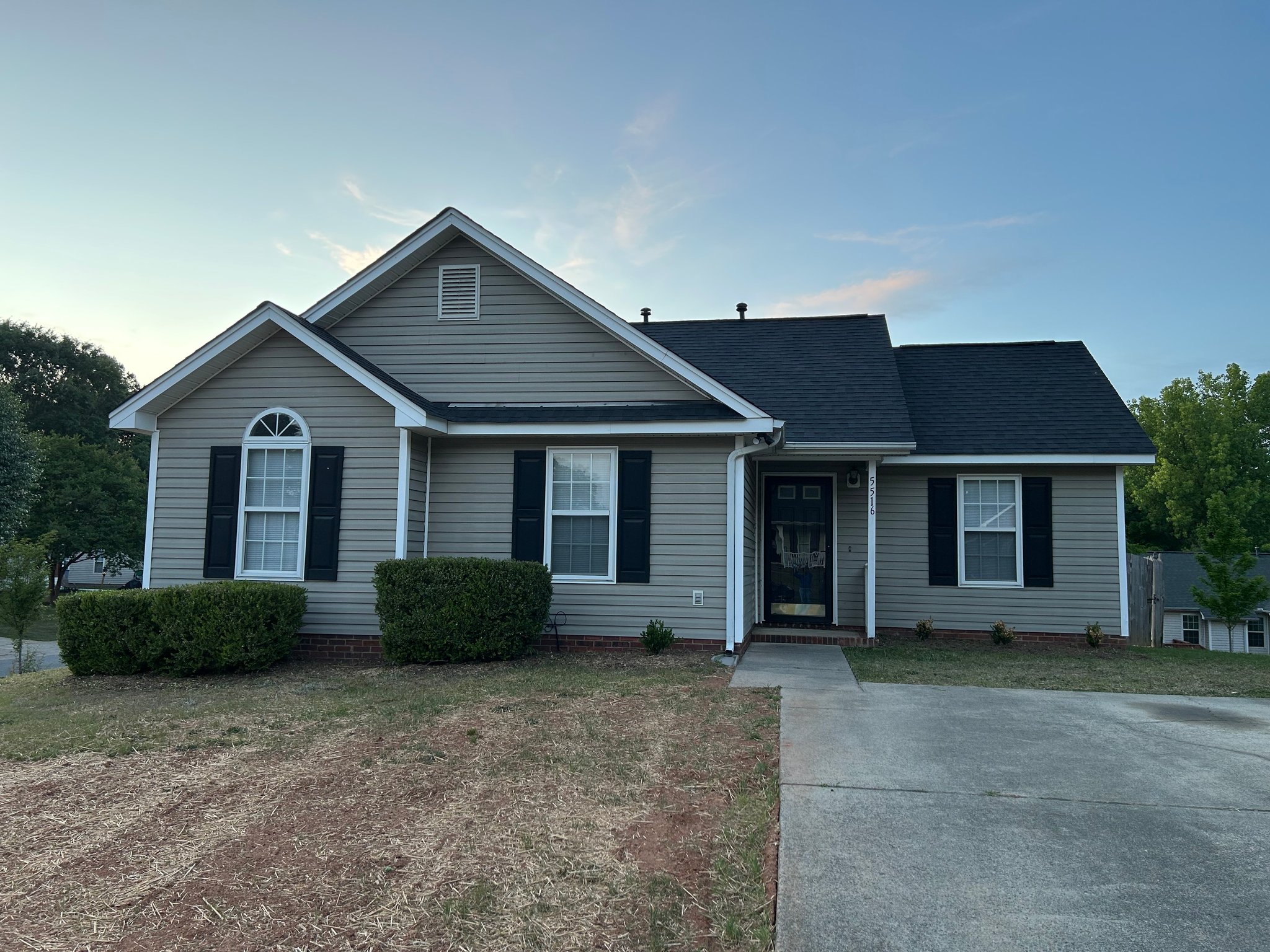 Charlotte House: 5516 John McGraw Ln