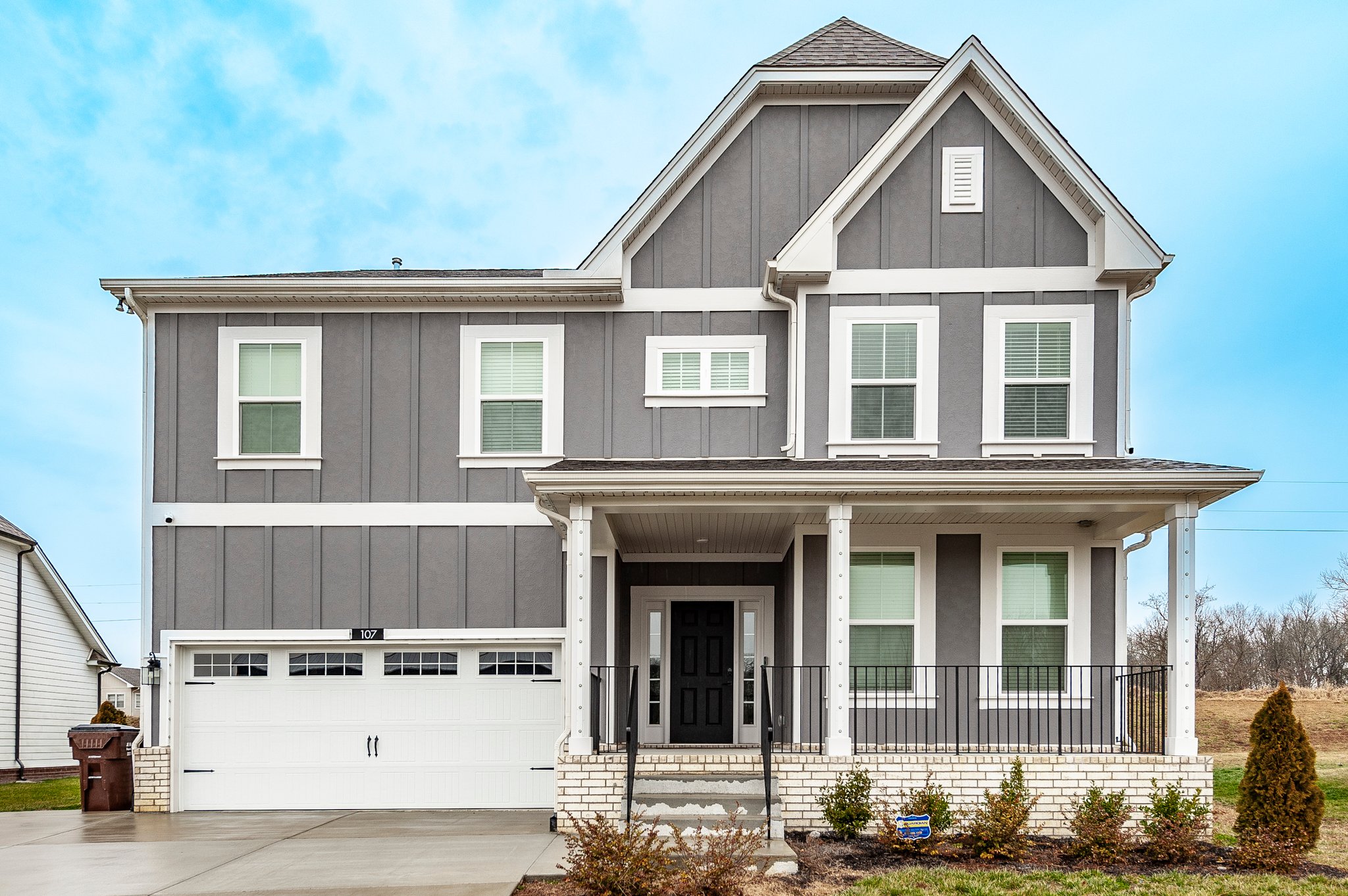 Hendersonville House: 107 John T Alexander Blvd