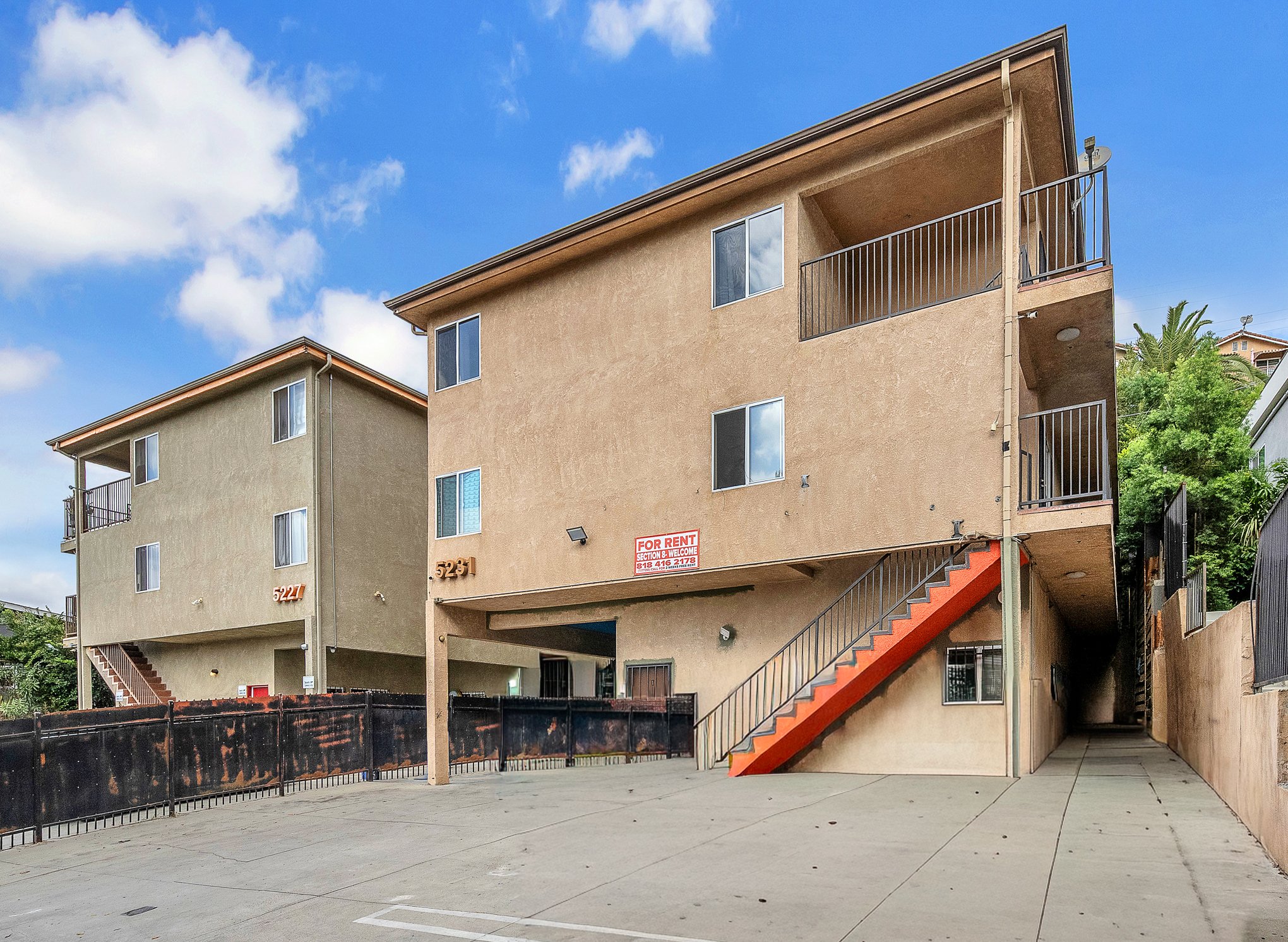 Los Angeles Apartment: 5231 Huntington Dr N