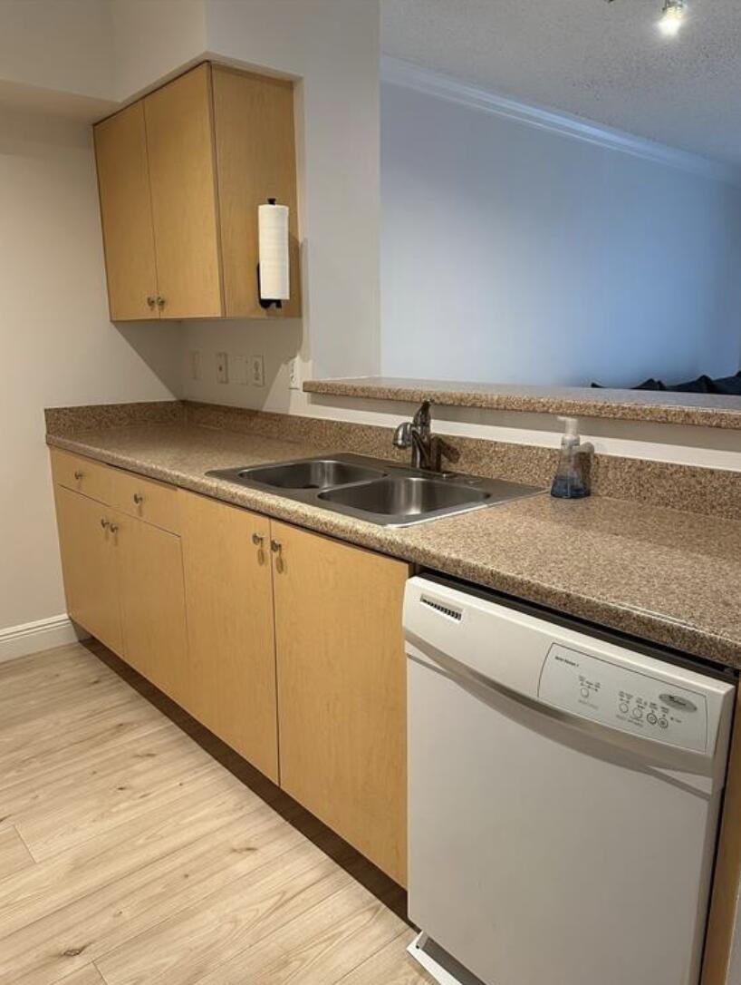 West Palm Beach Condo: 616 Clearwater Park Rd