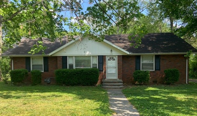 Murfreesboro House: 220 Eastland Ave