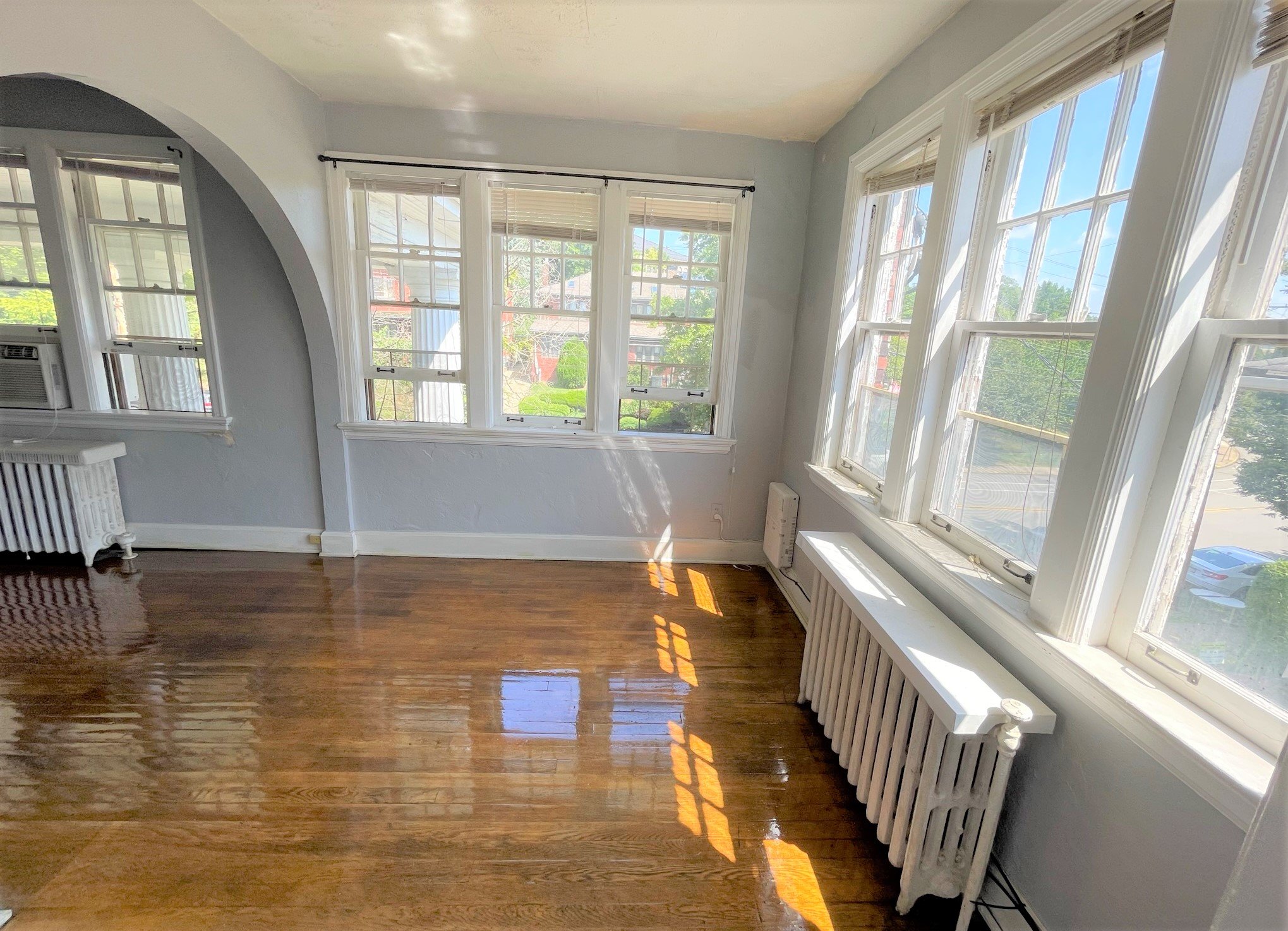 Pittsburgh Apartment: 6532 Wilkins Avenue