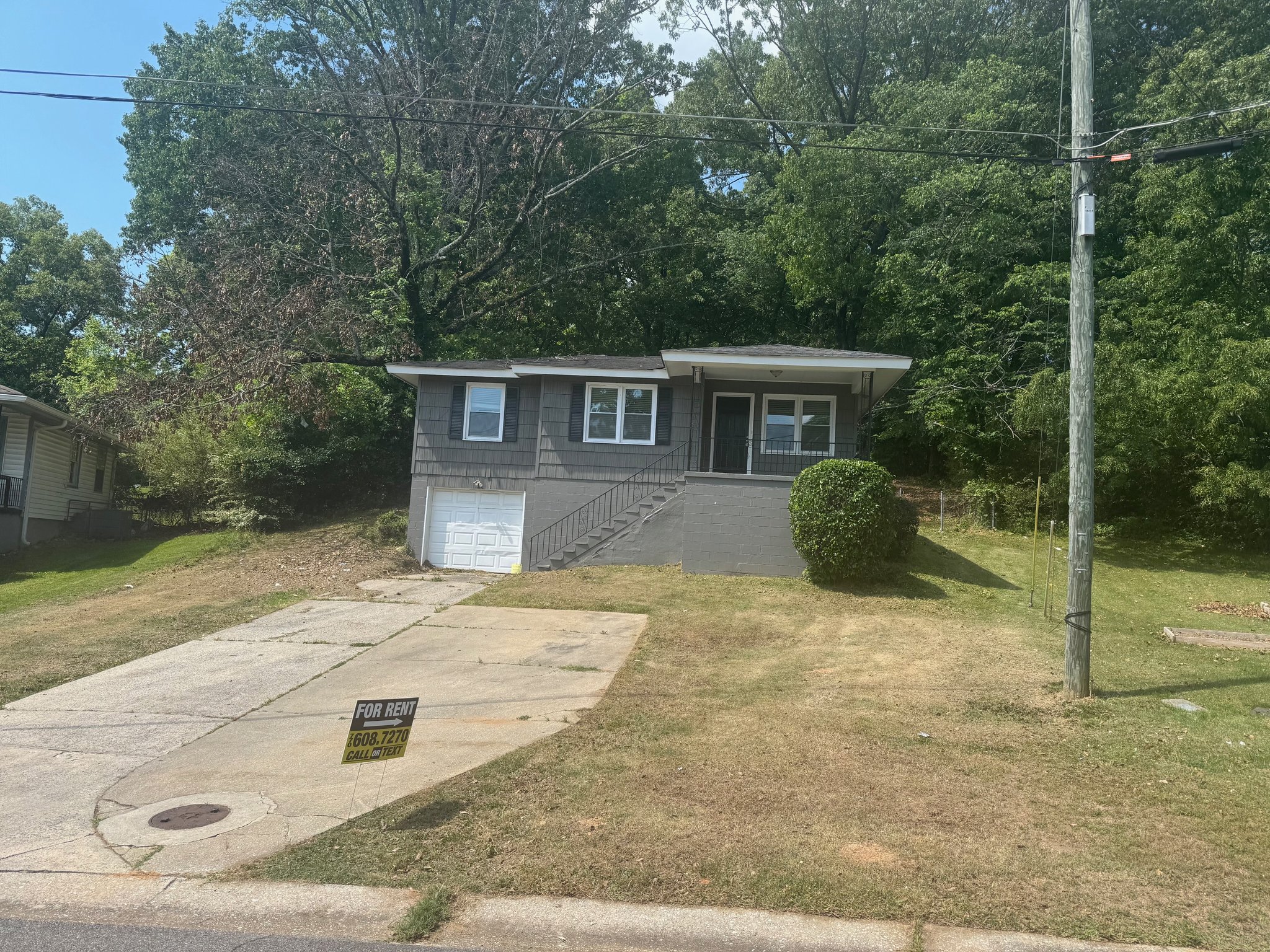 CENTER POINT House: 1602 1st Street