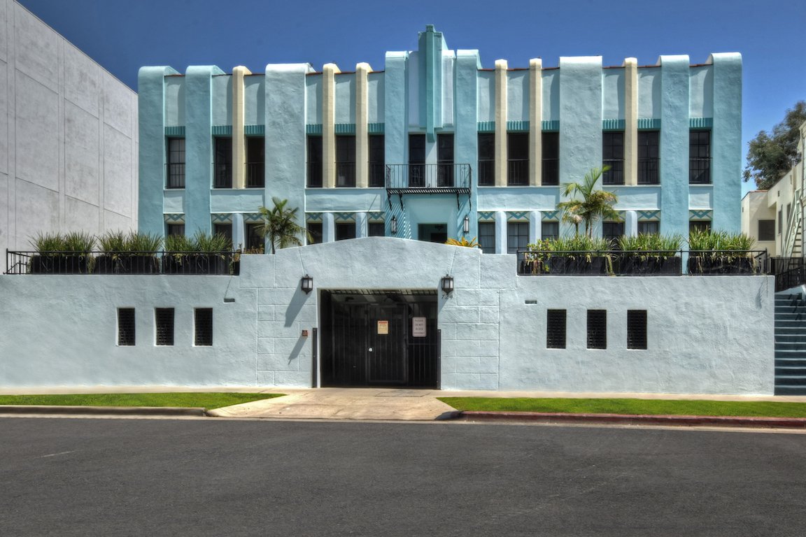 Los Angeles Apartment: 724 South Genesee Ave.