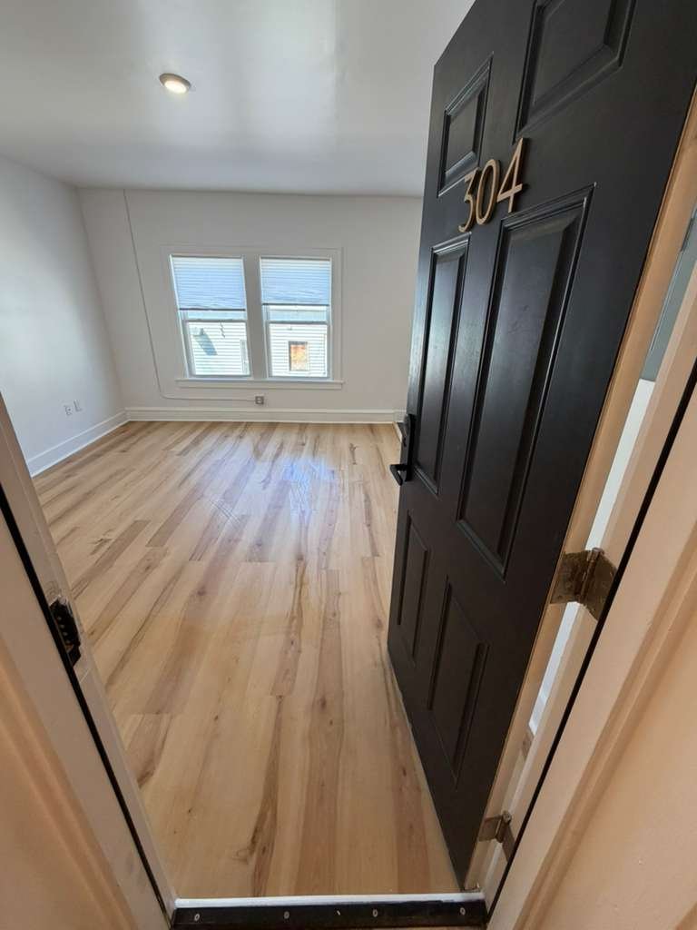 Cleveland Apartment: 1384 W 83rd St