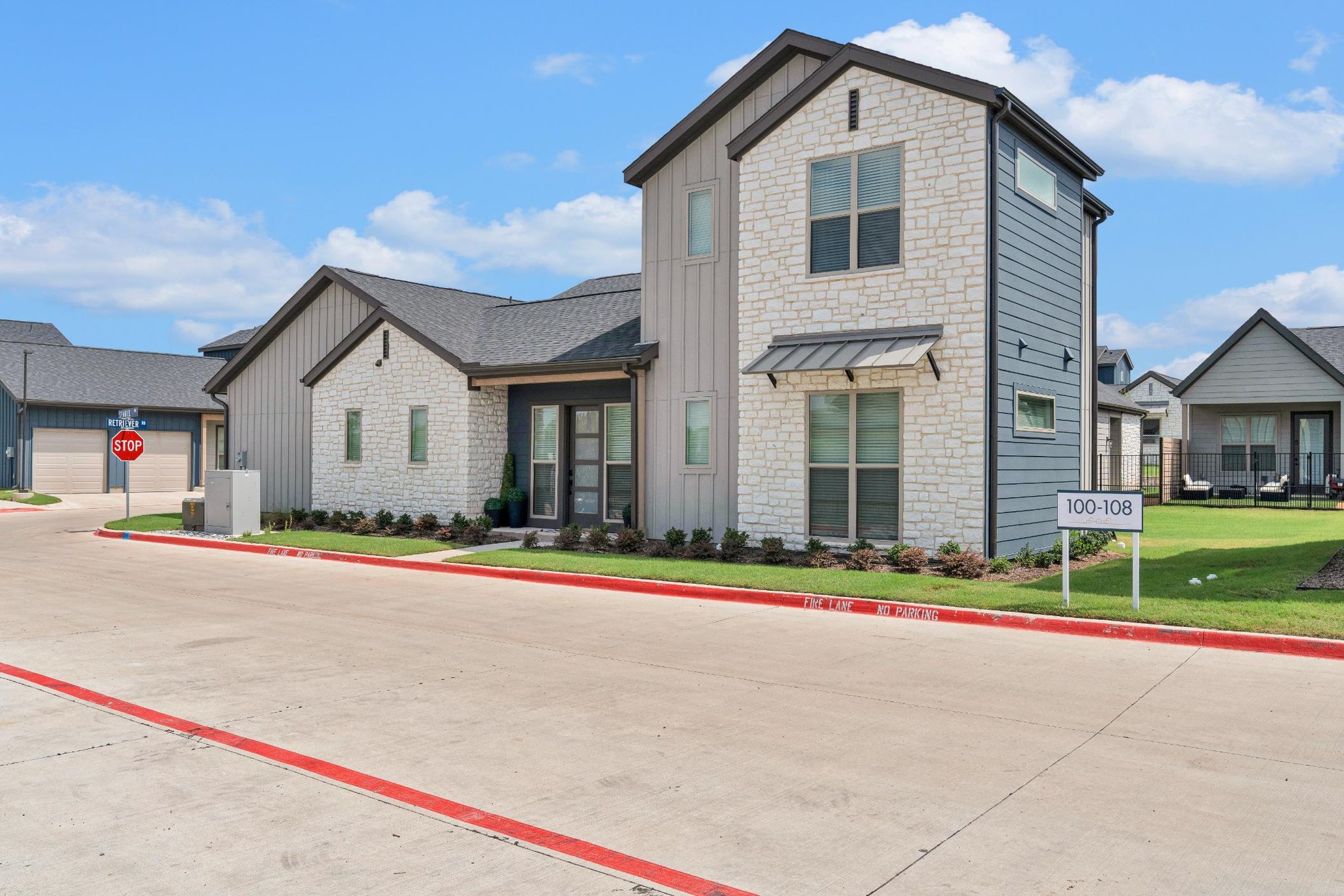 Garland Townhome: 1600 Firewheel Pky