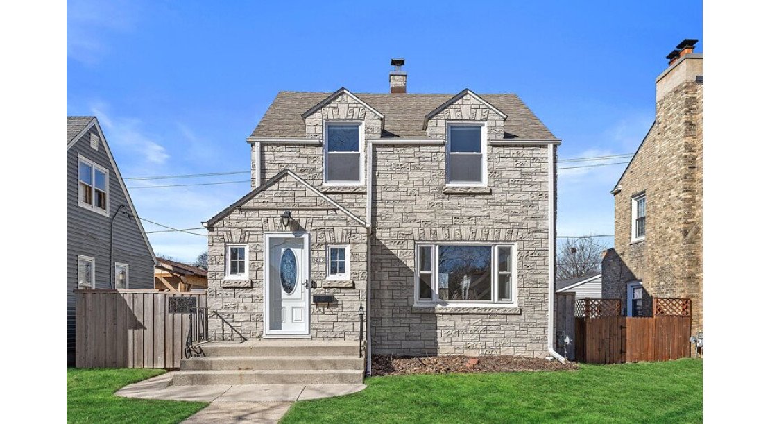 Milwaukee House: 3223 S 25th Street