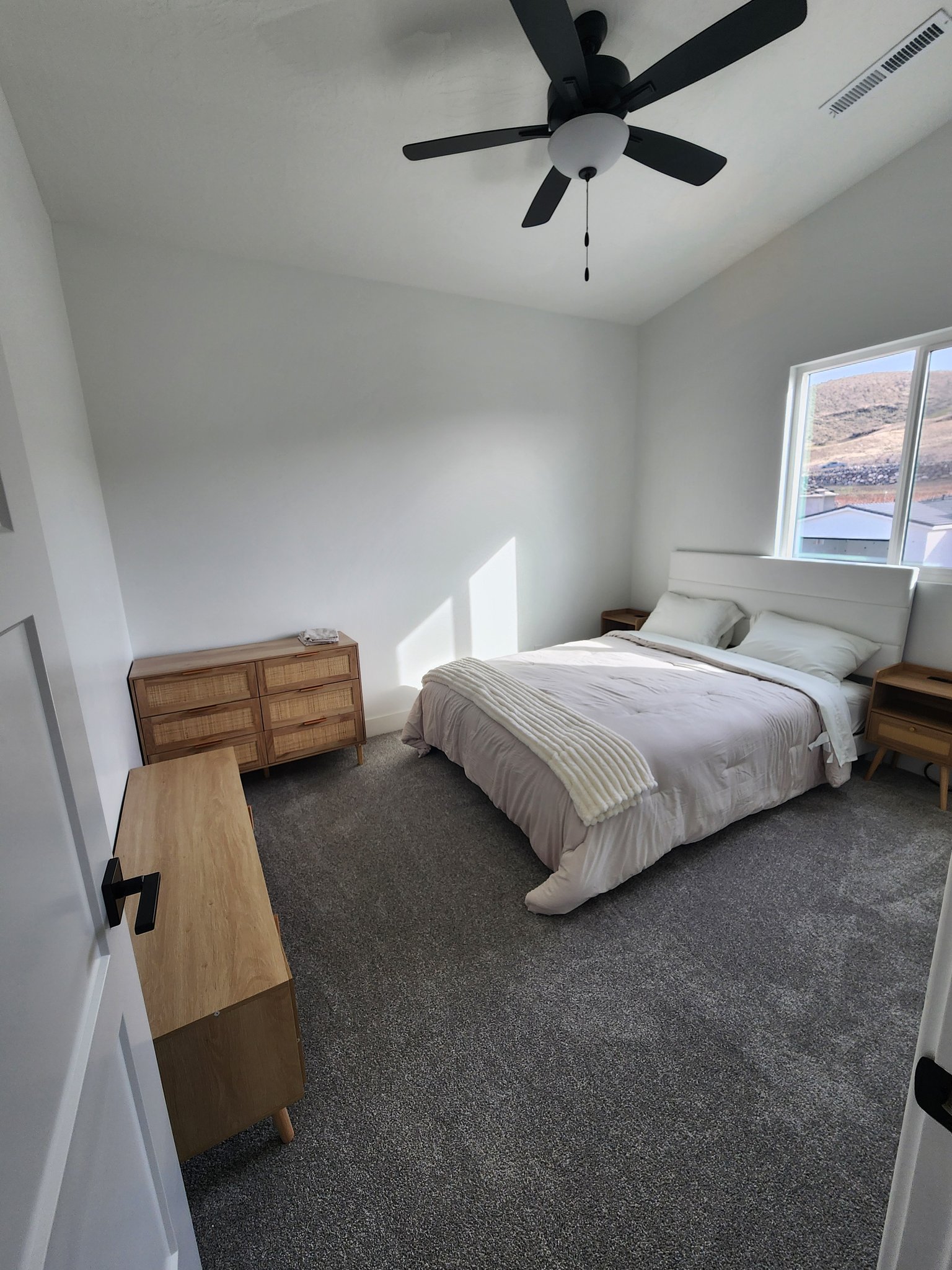 Hurricane Townhome: 2218 W 380 S