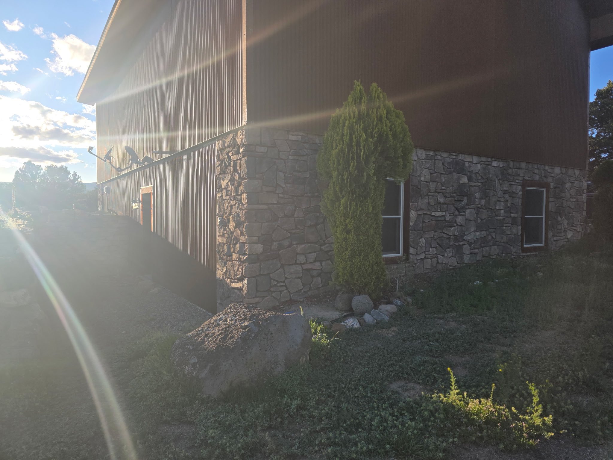 Cedaredge House: 24885 Timothy Rd