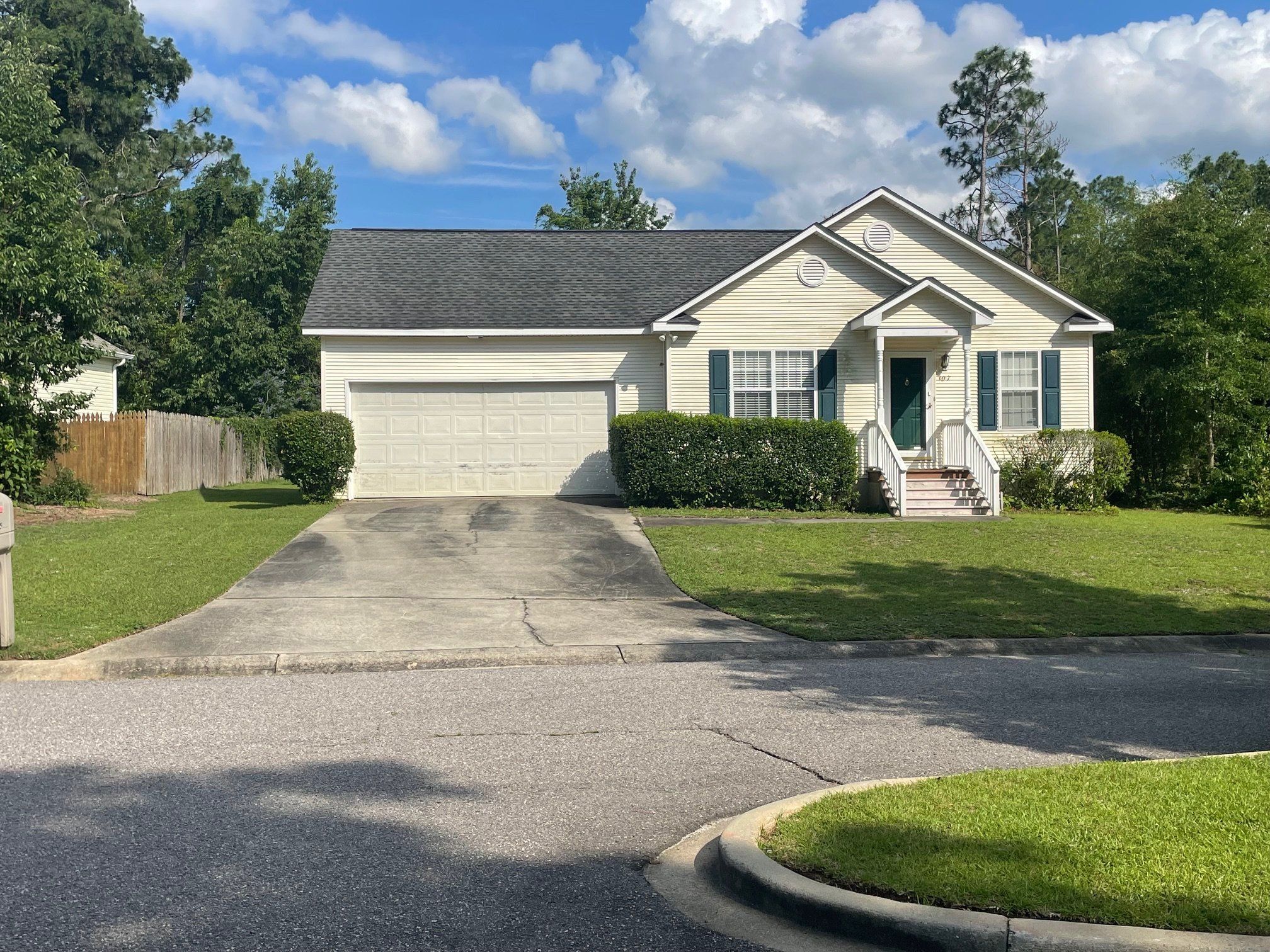 Aiken House: 107 Travellers Ln