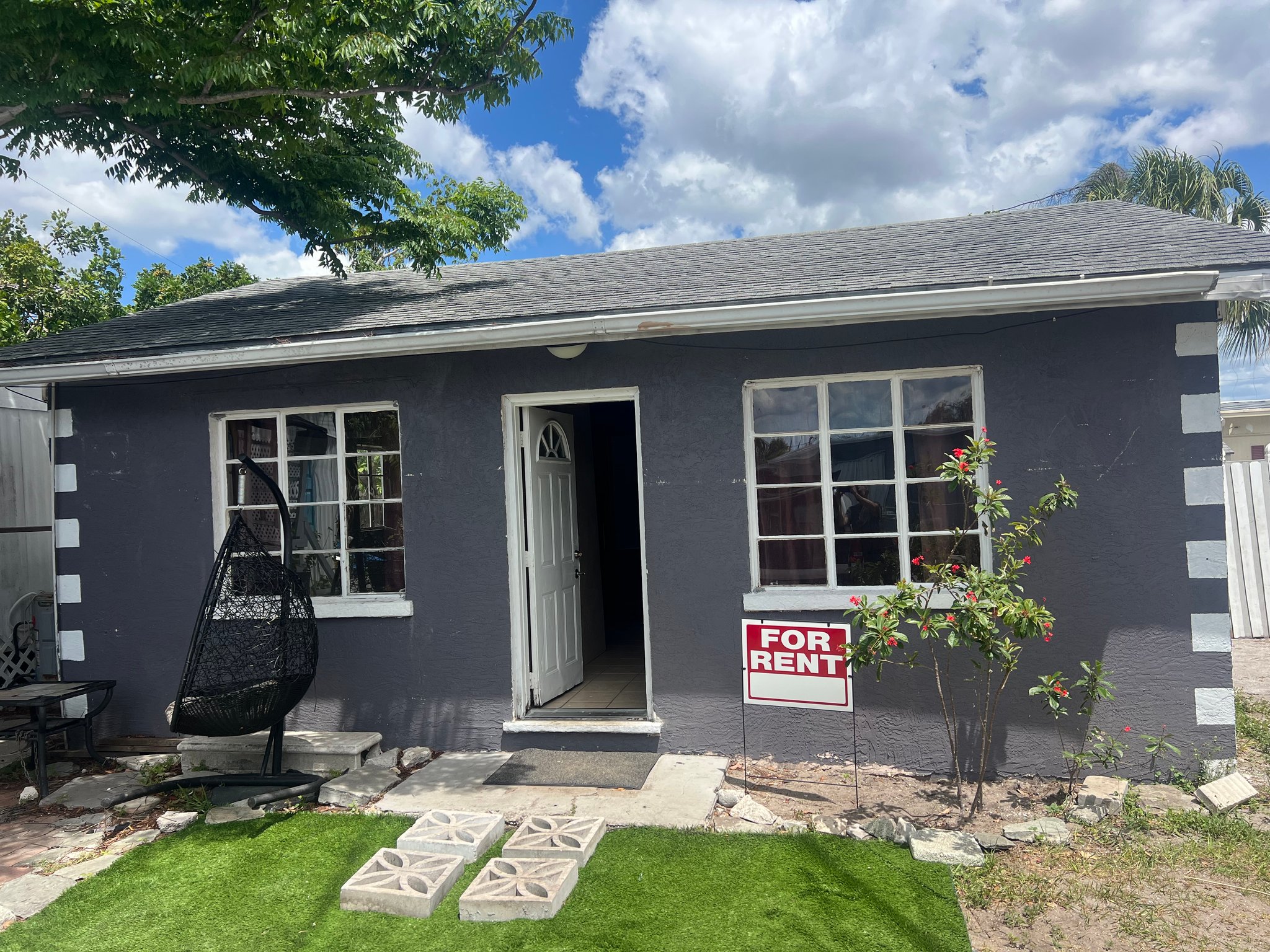 Bradenton Multiplex: 1806 36th Ave W