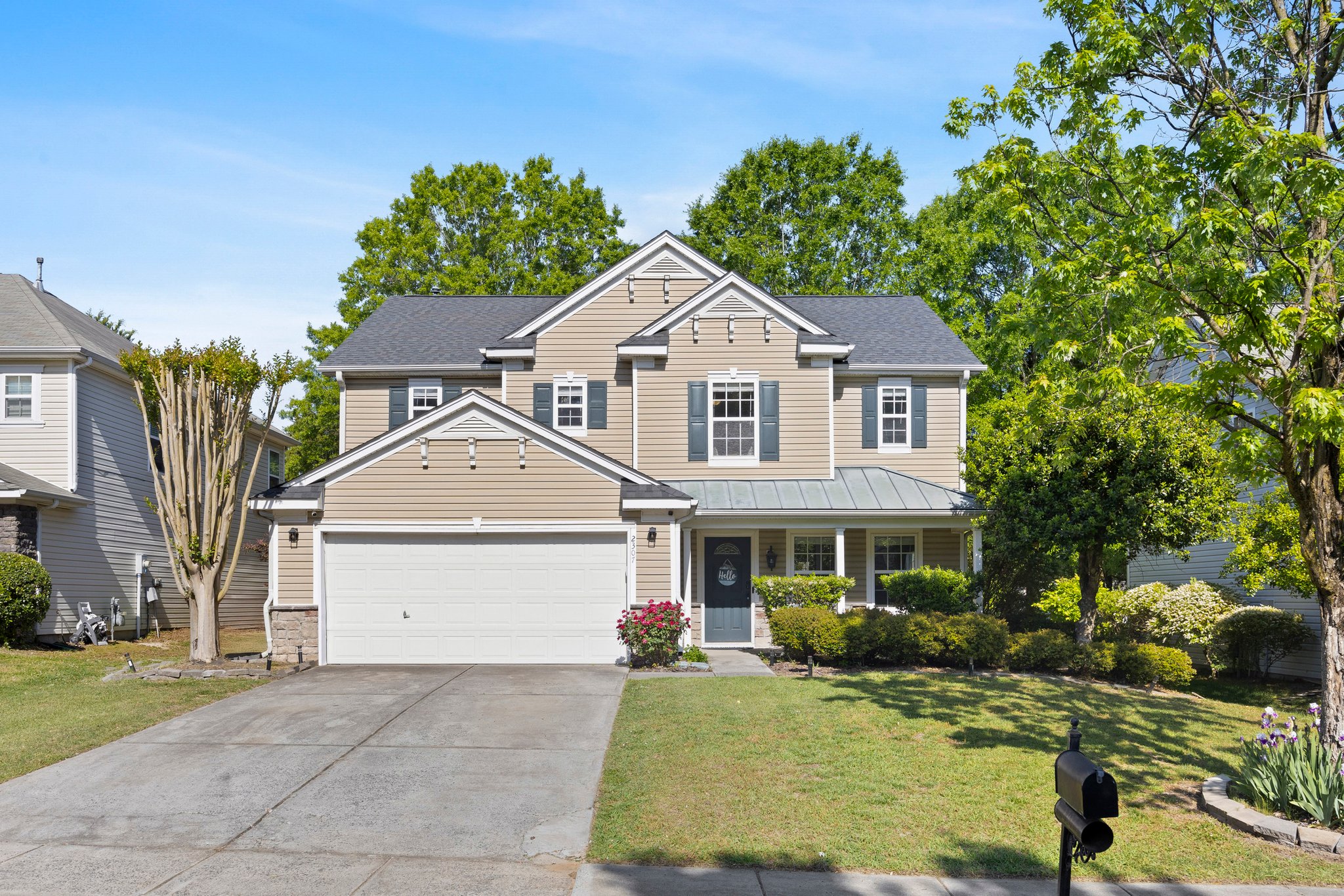 Charlotte House: 2307 Harwood Hills Lane