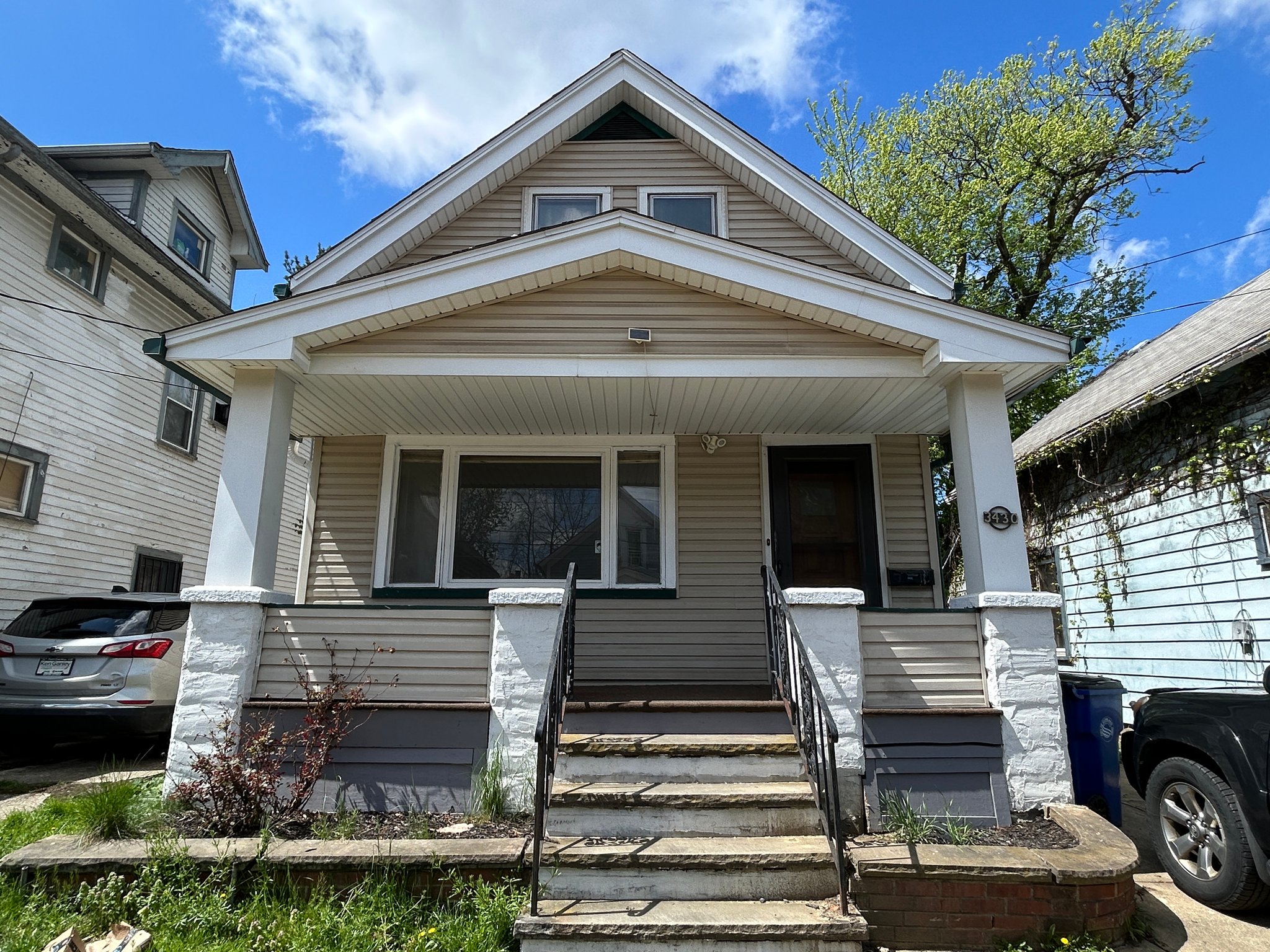 Cleveland House: 3430 E 73rd St