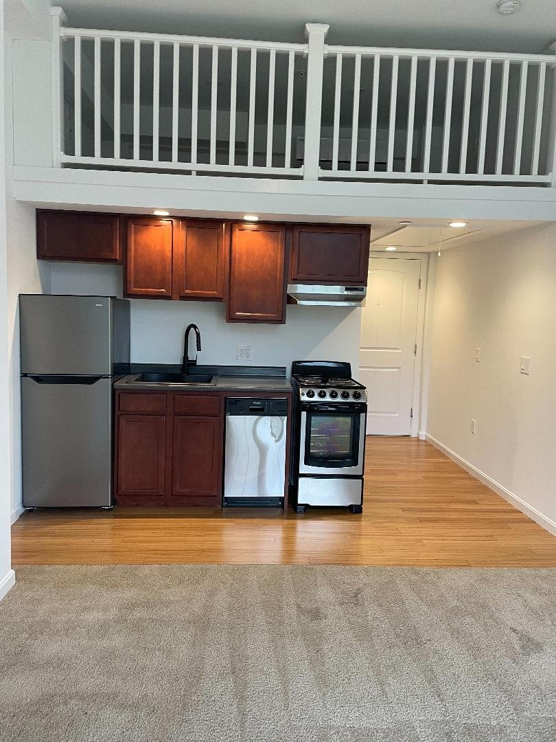 Dover Apartment: 8 Grove St