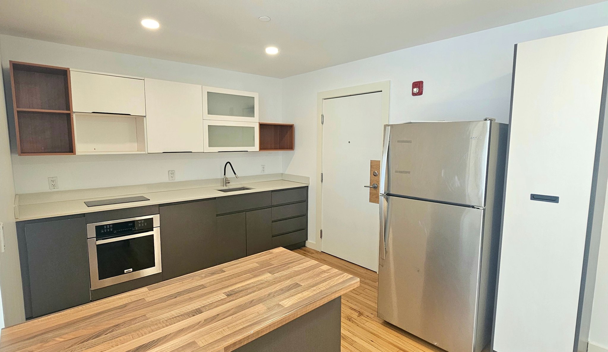 New Haven Apartment: 35 Springside Ave