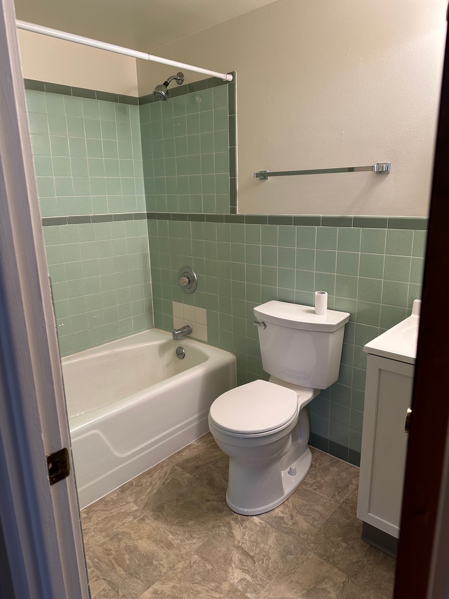 Great Falls Apartment: 110 10th Street So