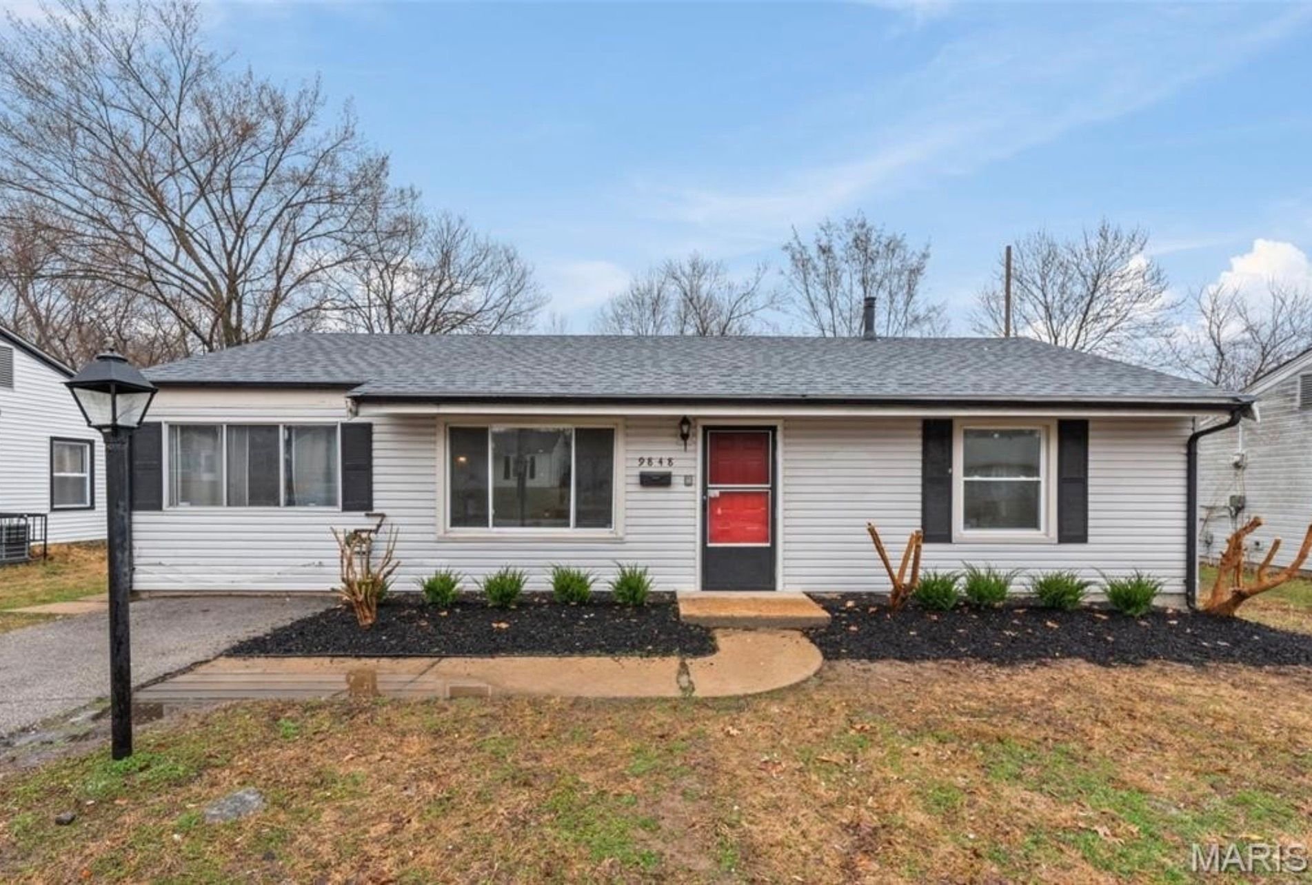 SAINT LOUIS House: 9848 Lorna Lane