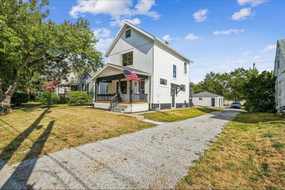 Grove city House: 4270 broadway