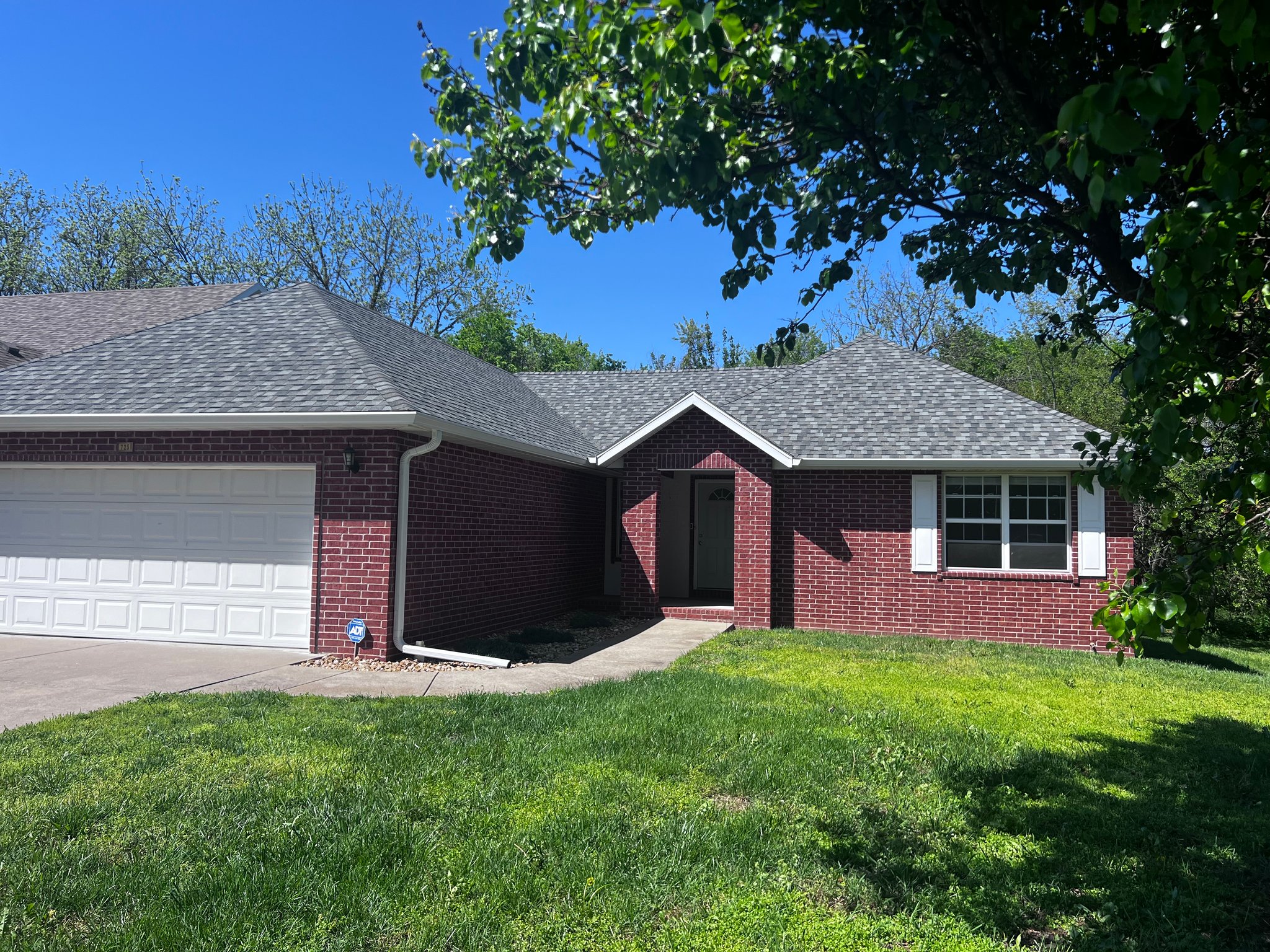 Republic House: 725 W Juan Tabo