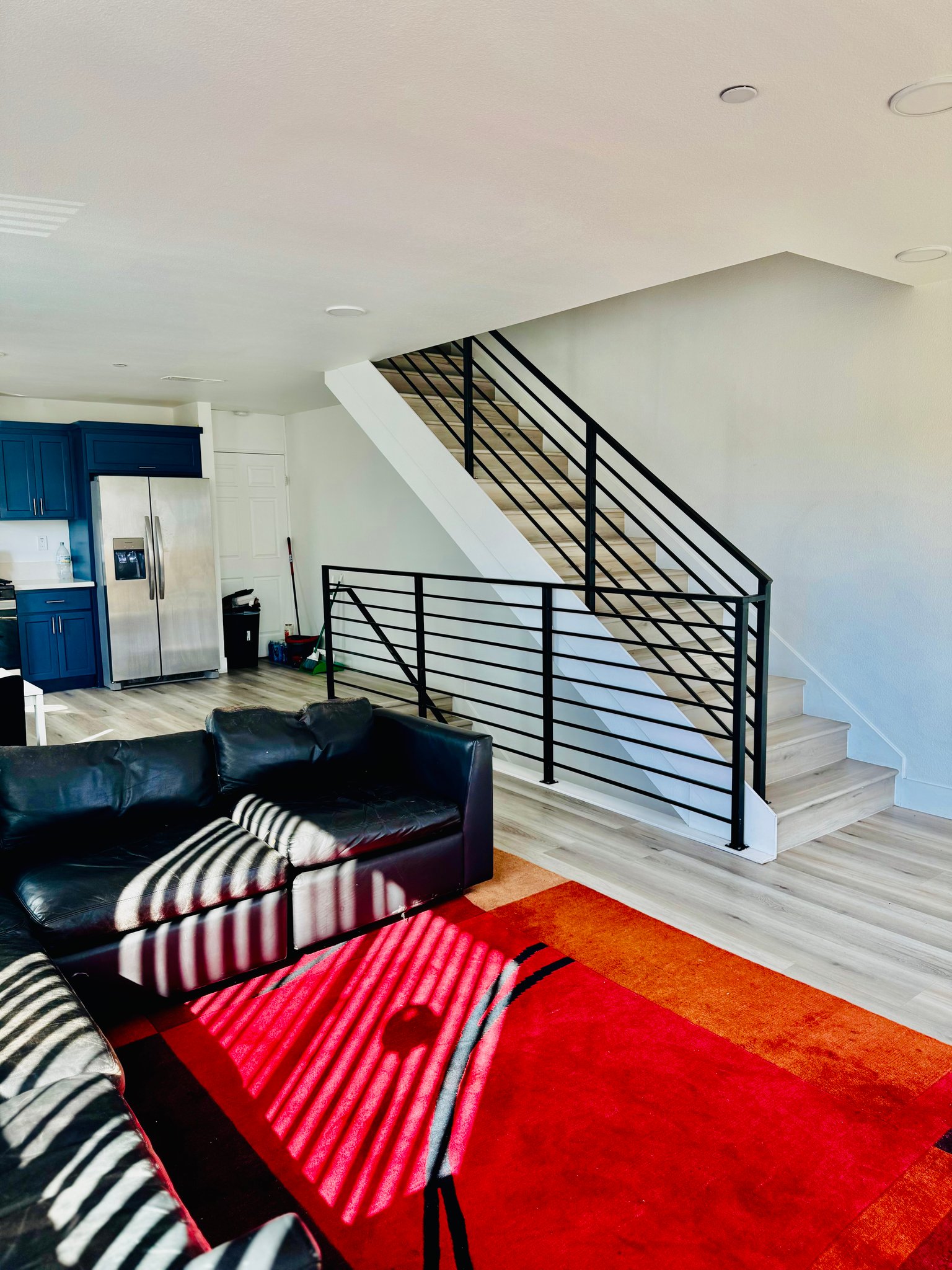Los Angeles Single Room: 215 E 29th Street