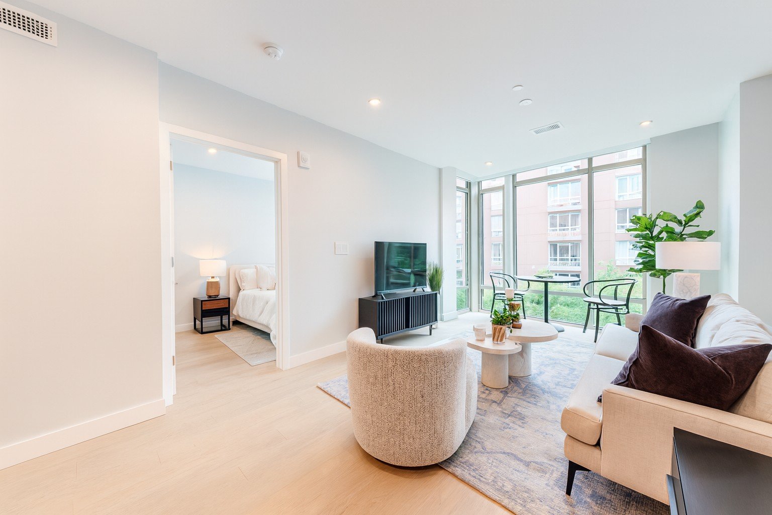 Washington Apartment: 1224 M St NW