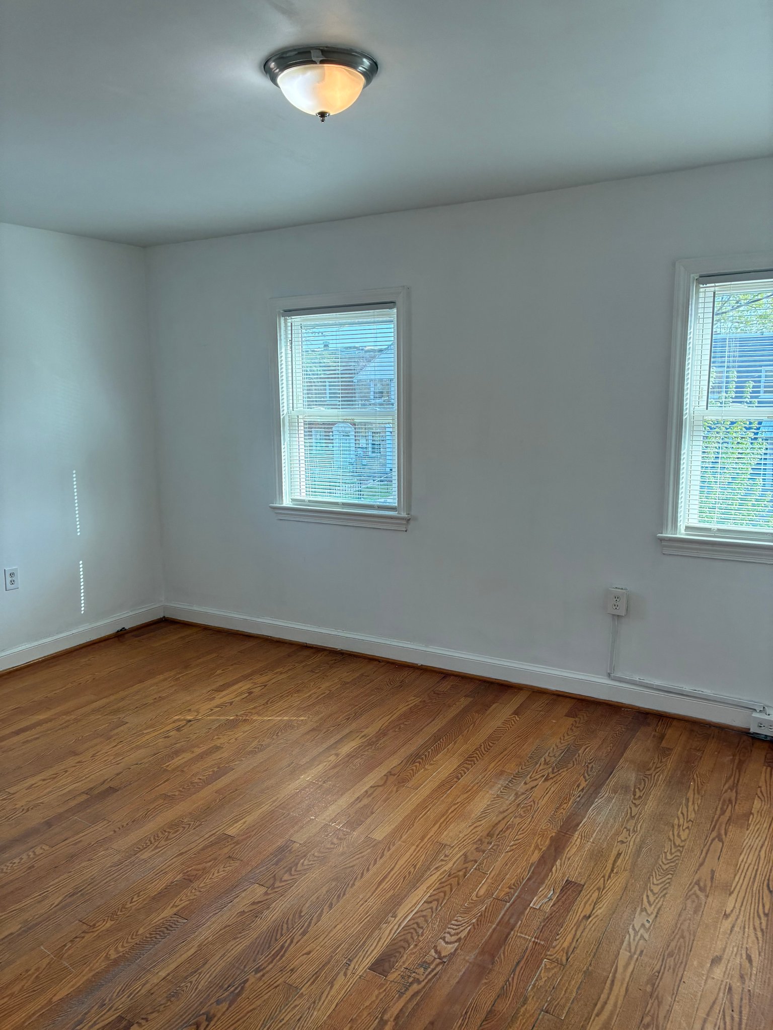 Washington Townhome: 425 Oakwood St SE