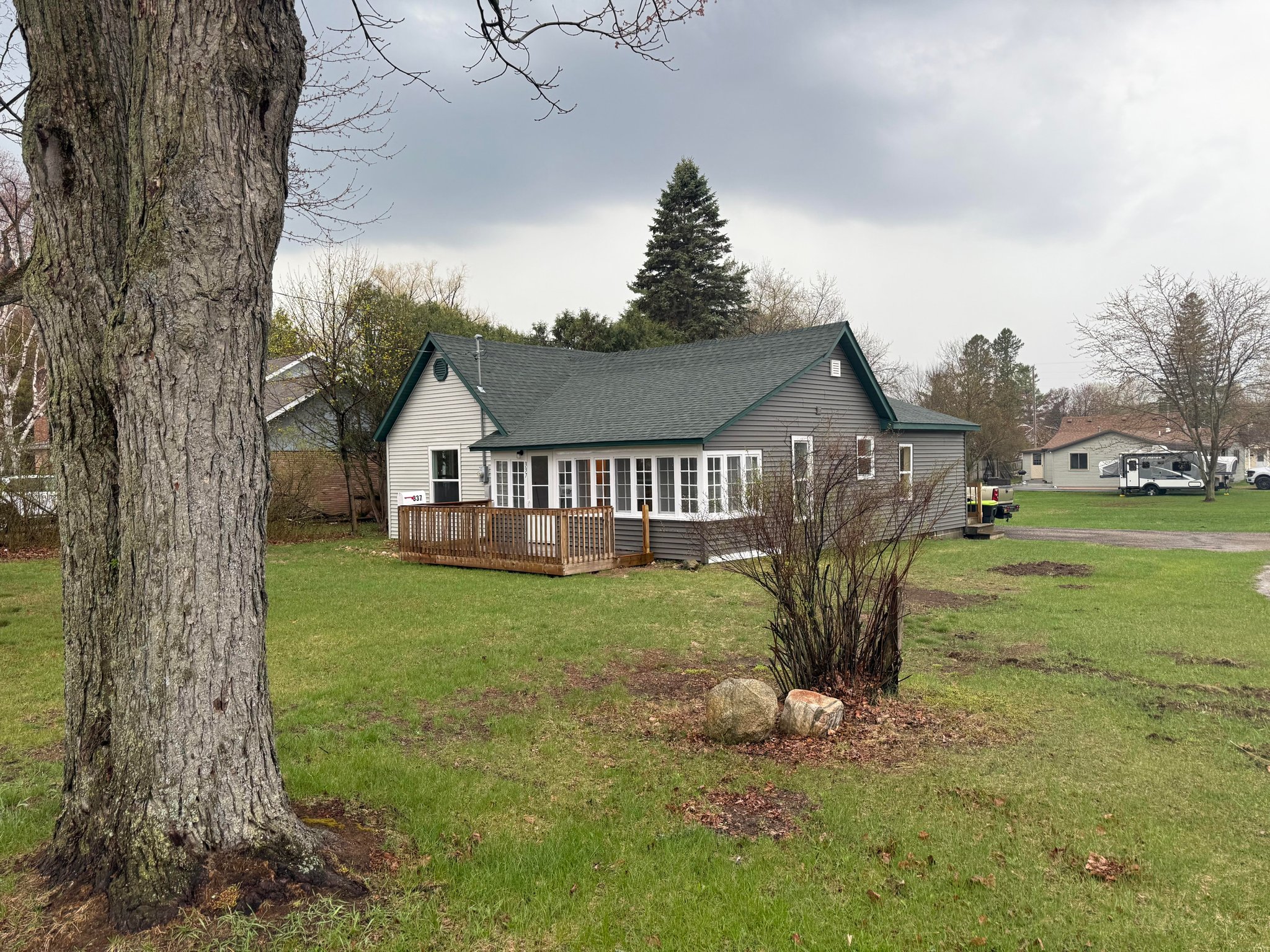 West Branch House: 337 N Second St
