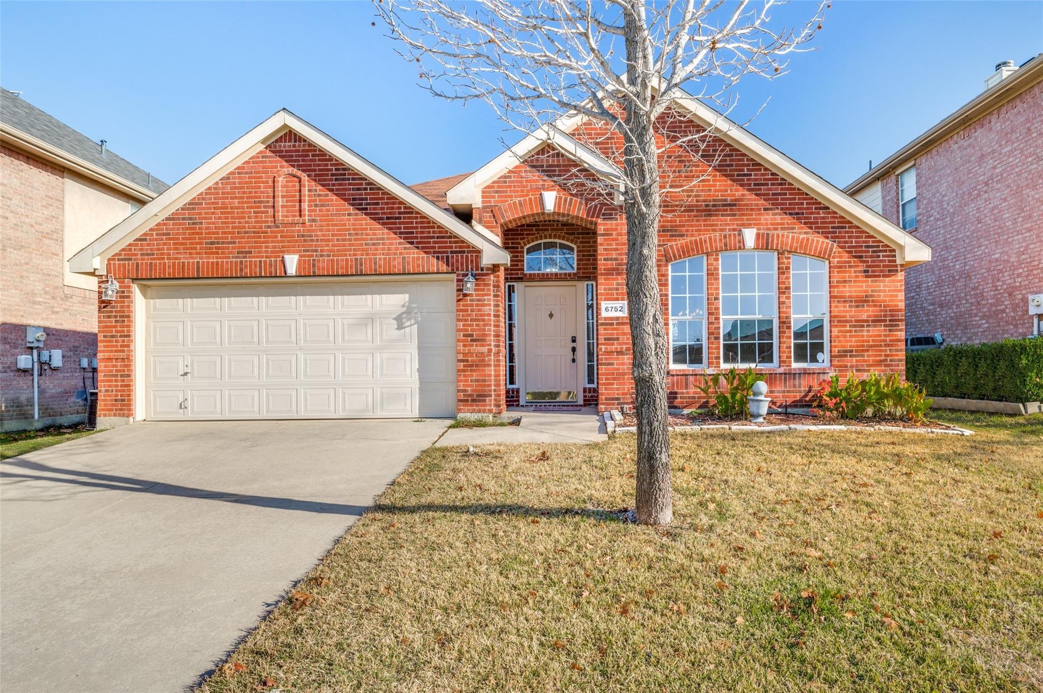 Frisco House: 6752 Longhorn Trl