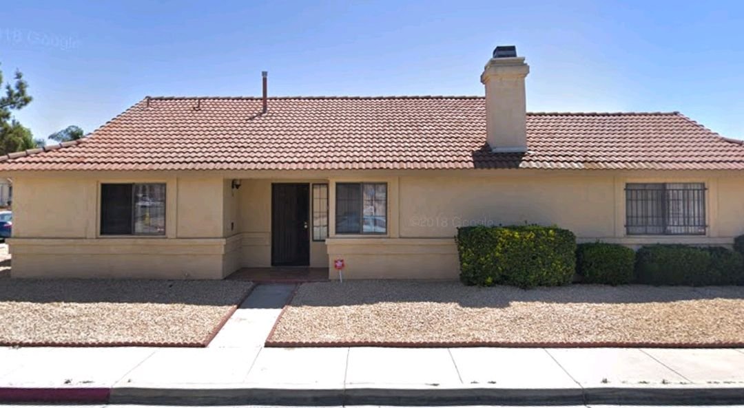 Hemet House: 853 Ensenada