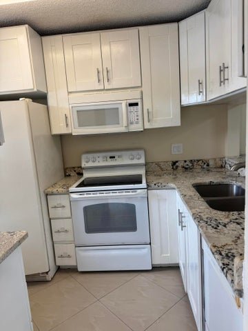 Boca Raton Condo: 9921 Three Lakes Circle 9921