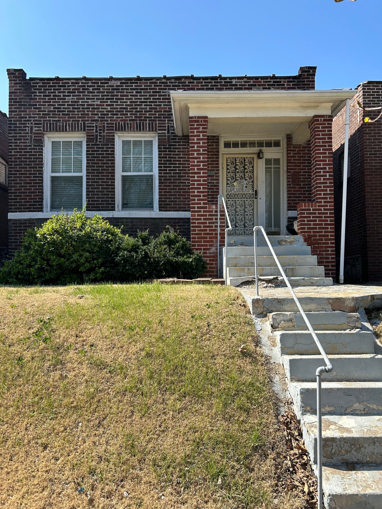 St. Louis House: 4890 Margaretta Ave