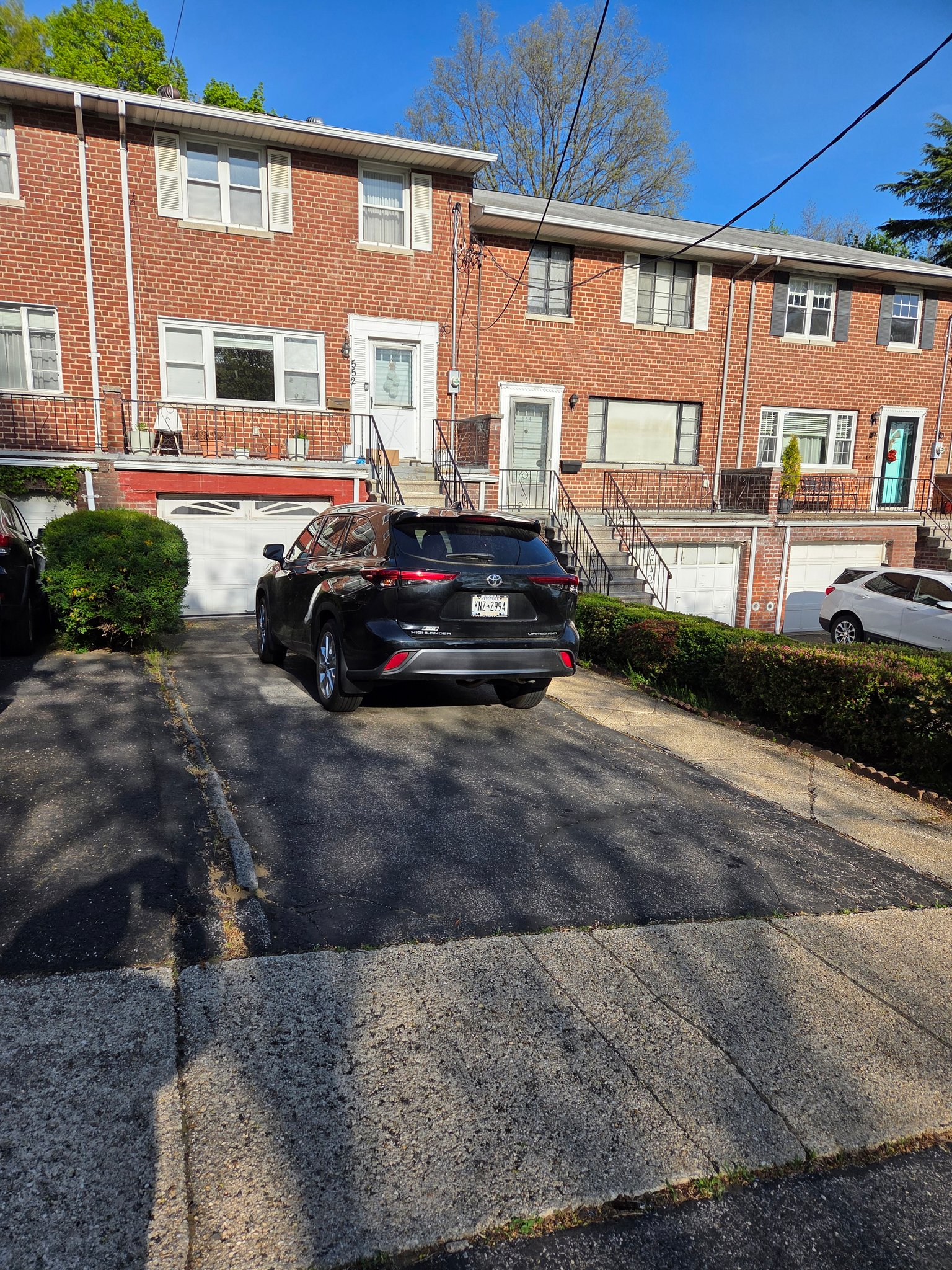 Pelham Manor Townhome: 552 Manor Ridge Rd