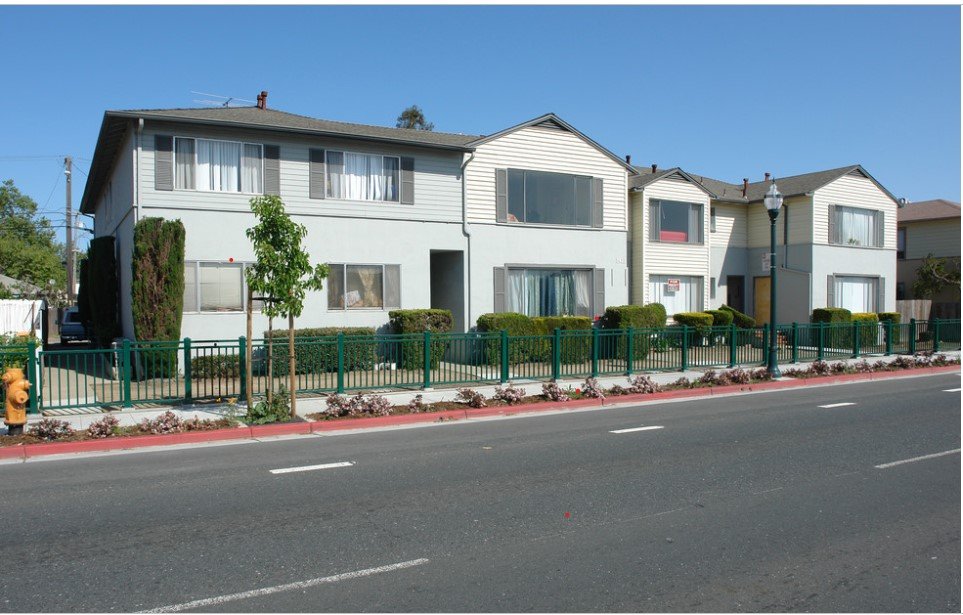 San Mateo Condo: 1411 East 3rd Avenue