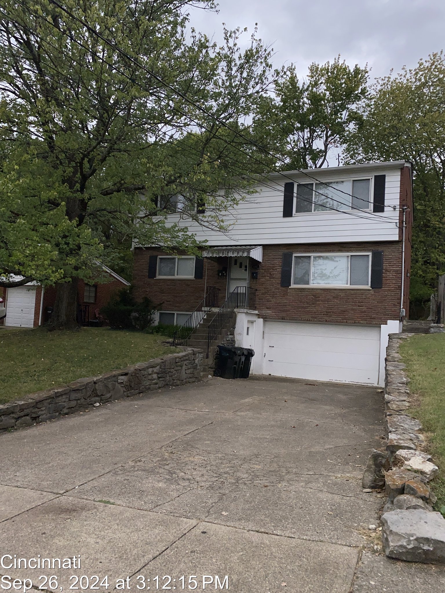 Cincinnati Multiplex: 4947 Charlemar