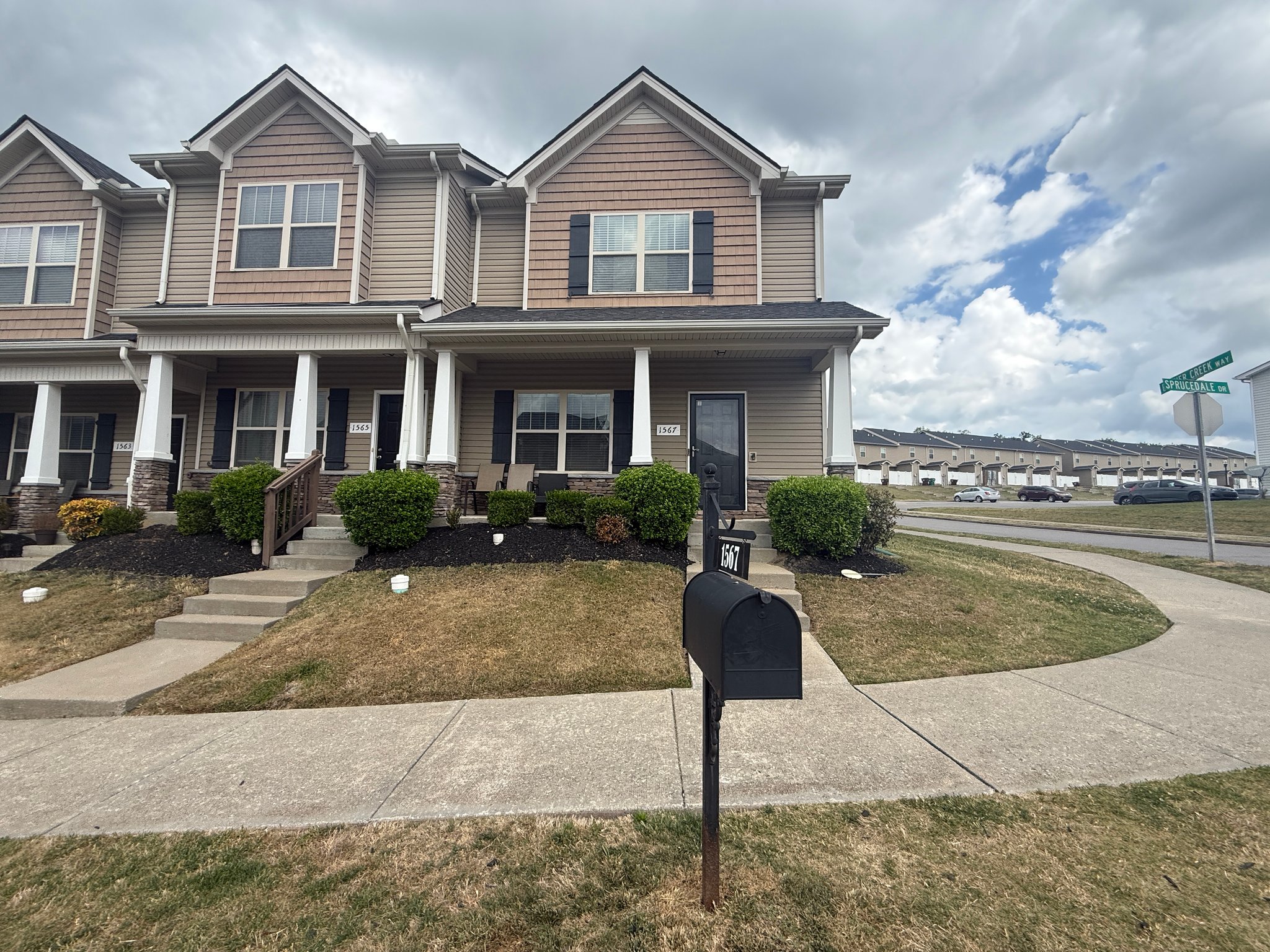 Antioch Townhome: 1567 Sprucedale Dr.