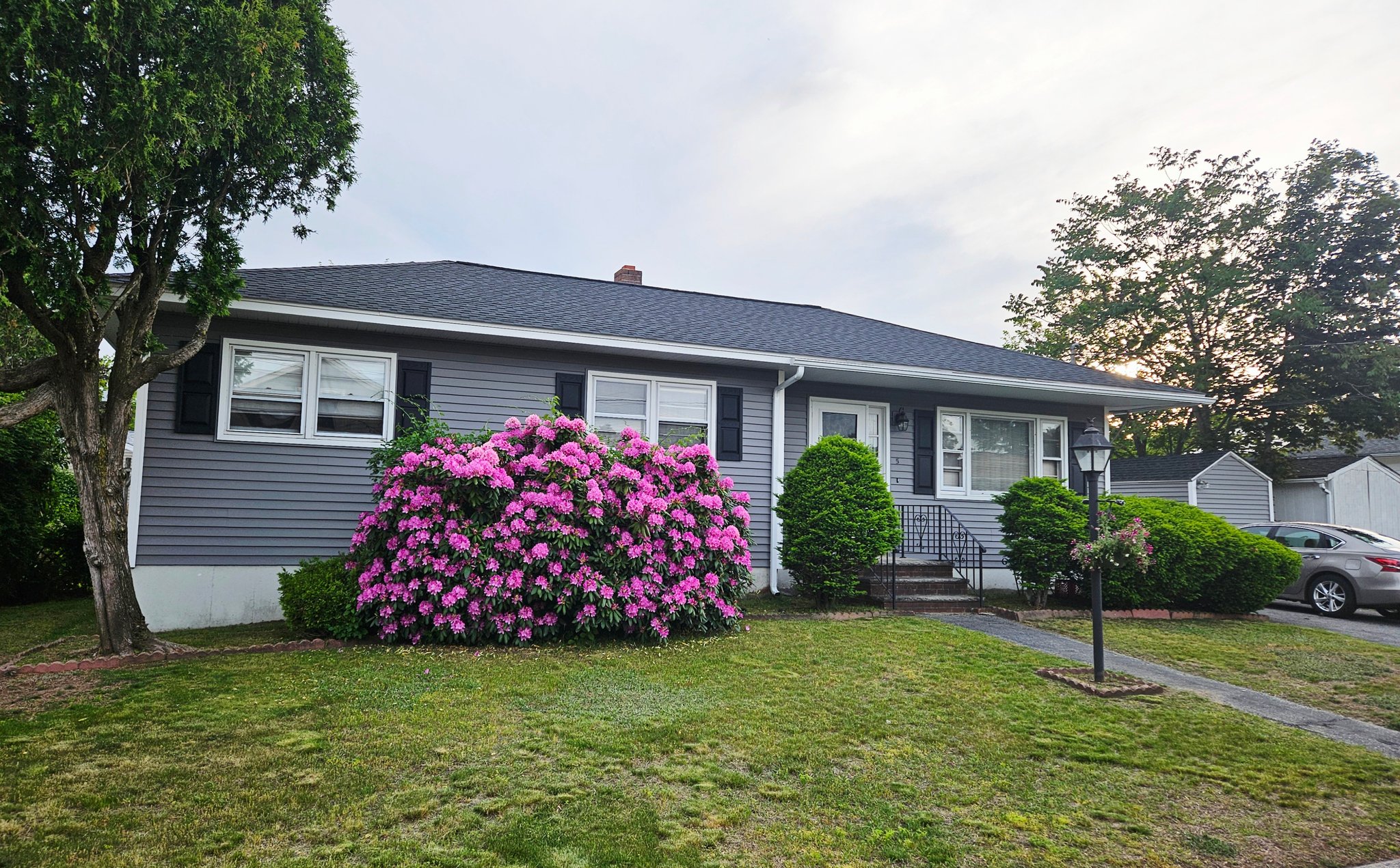 Lawrencw House: 5 Winston Drive