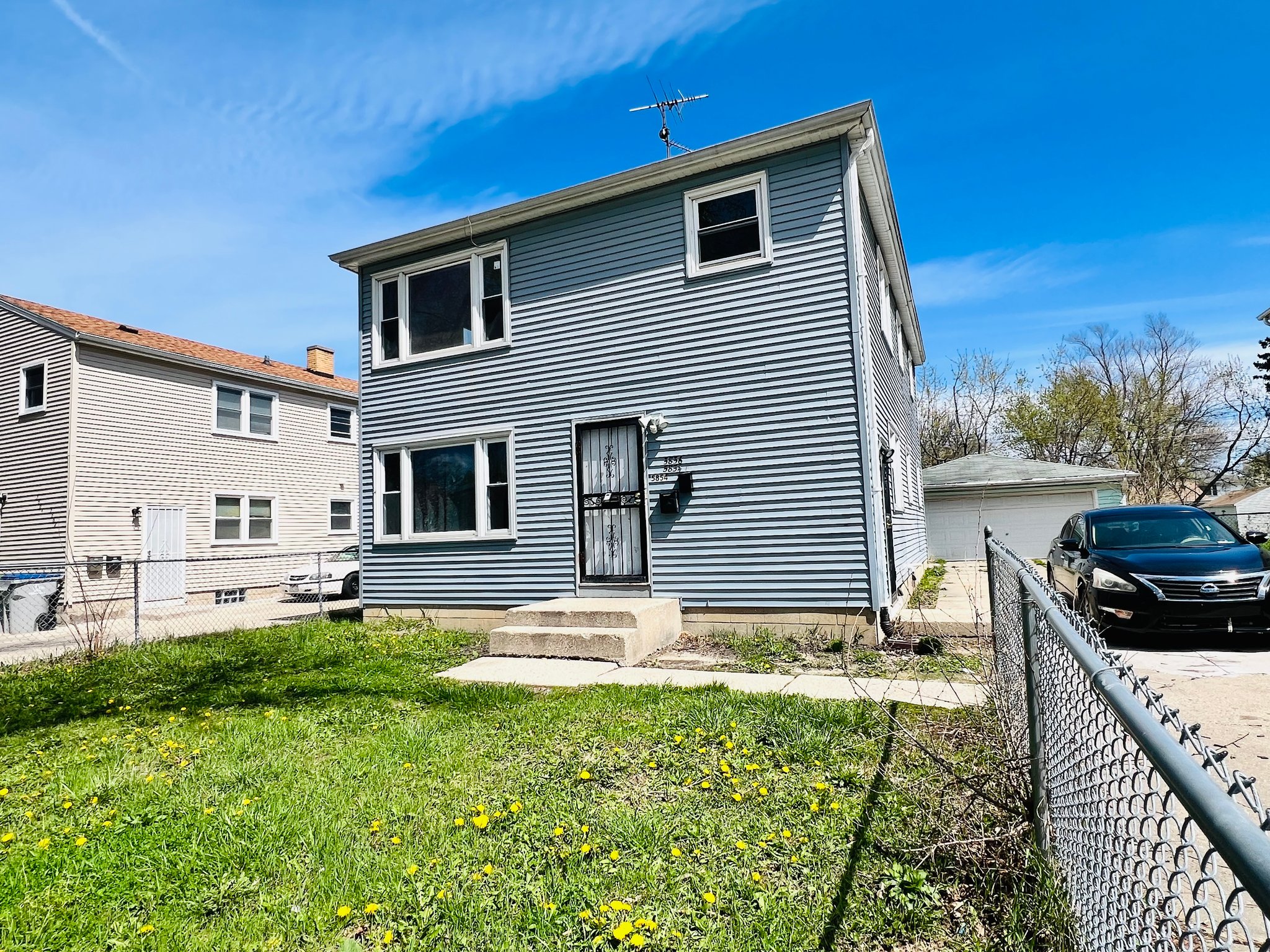 Milwaukee Townhome: 5856 N 63rd st