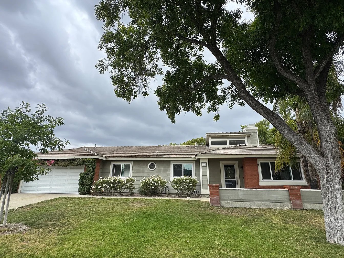 Claremont House: 417 E Miramar Ave