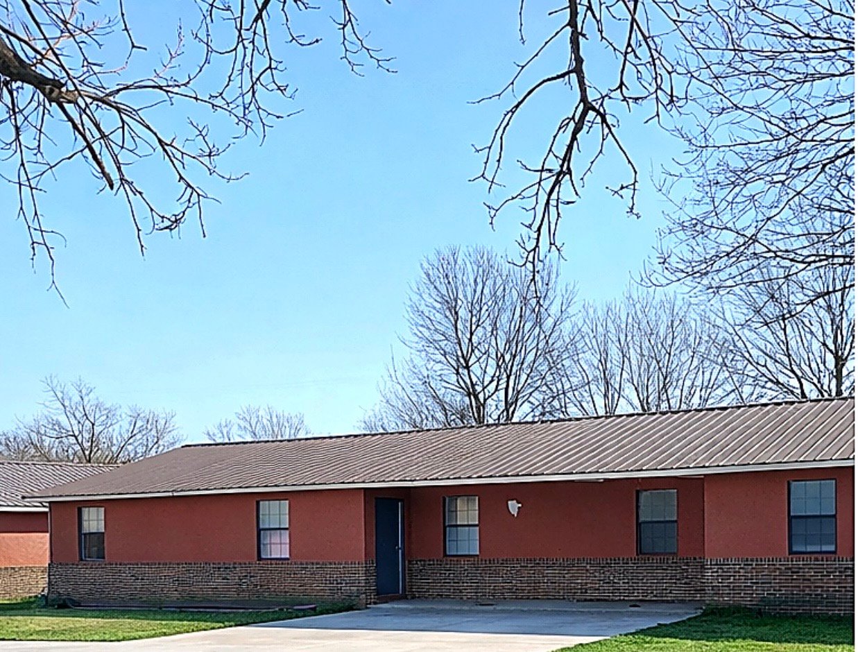 Hoxie Multiplex: 208 NE 2nd St